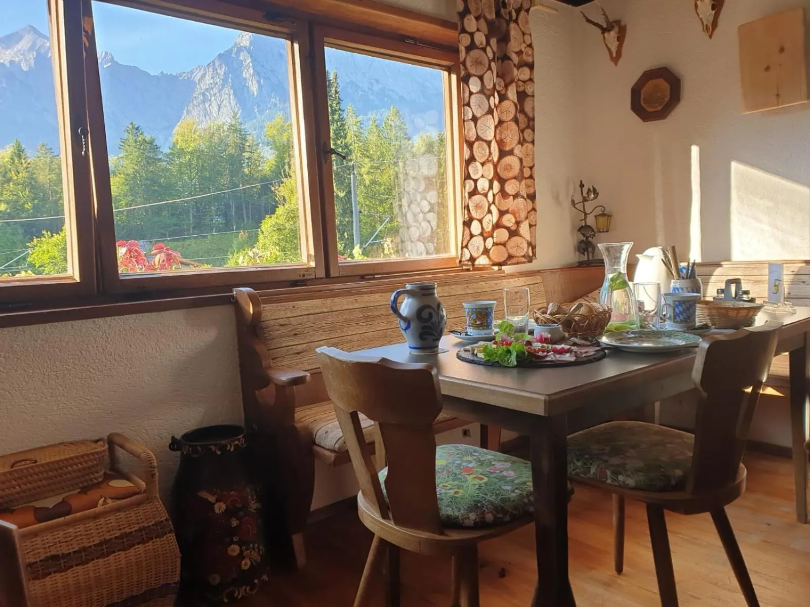 Dining area in Gungl Stubn