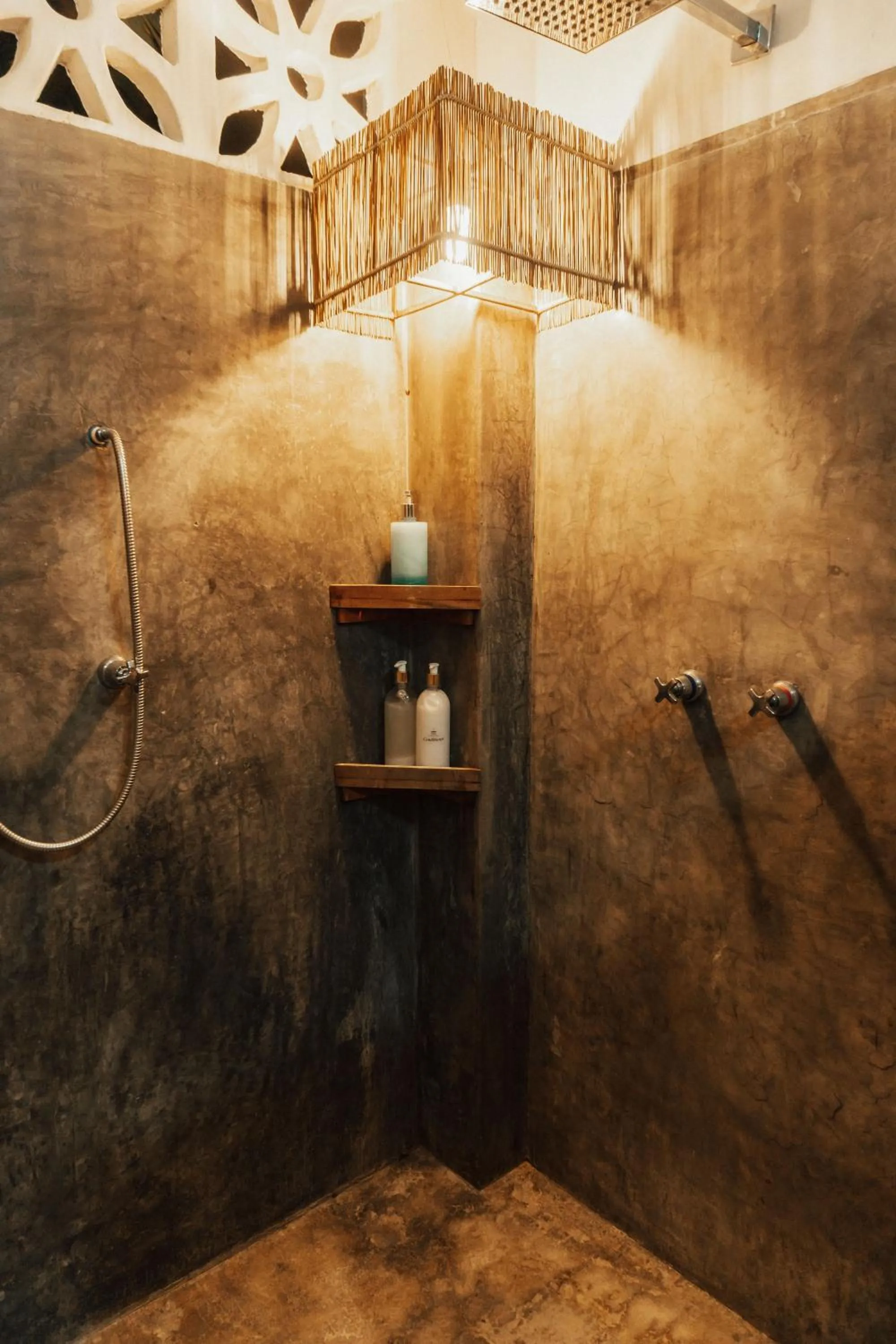 Shower in Casa na Lagoa