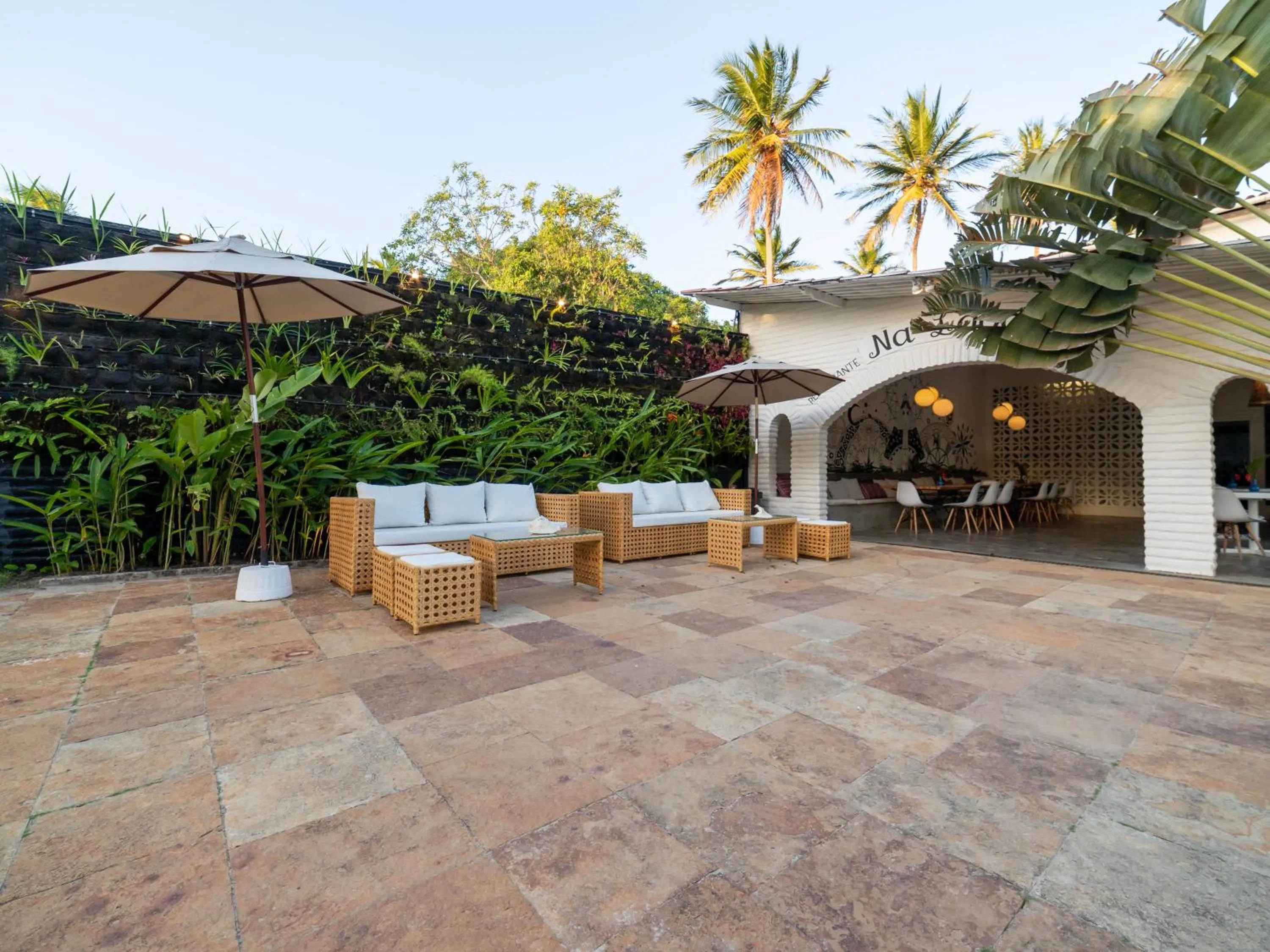 Restaurant/places to eat in Casa na Lagoa