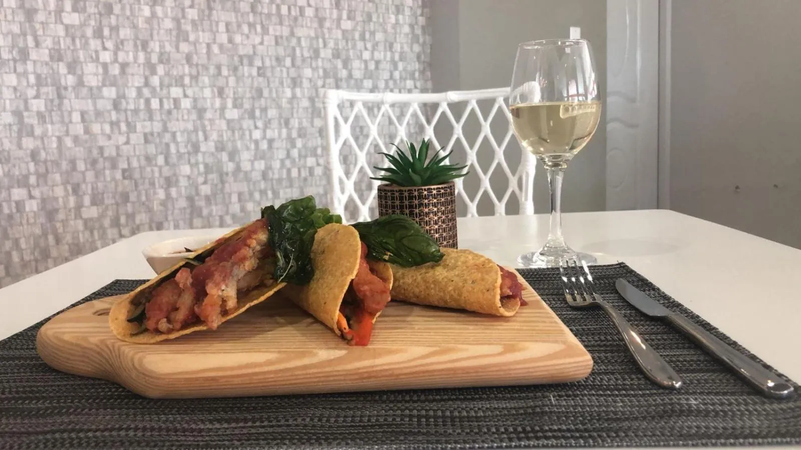 Restaurant/places to eat in Plaza Coral Hotel