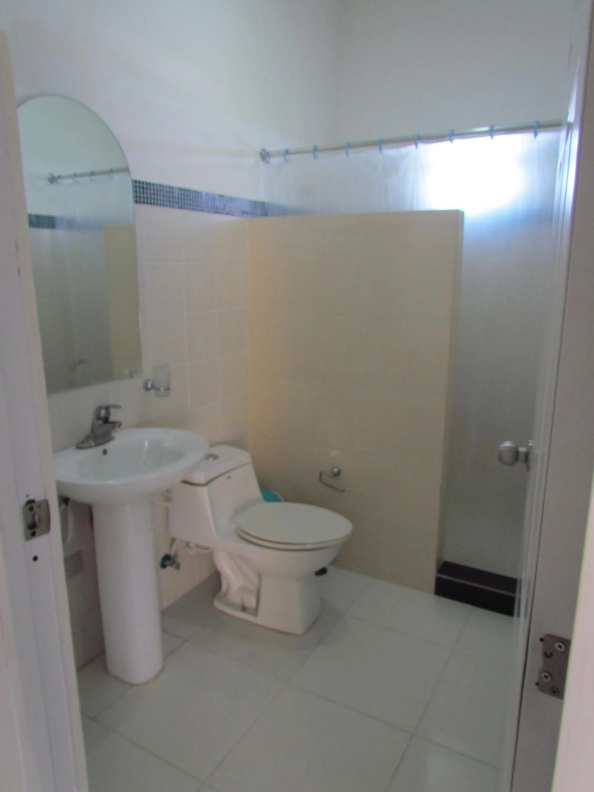 Bathroom in Plaza Coral Hotel