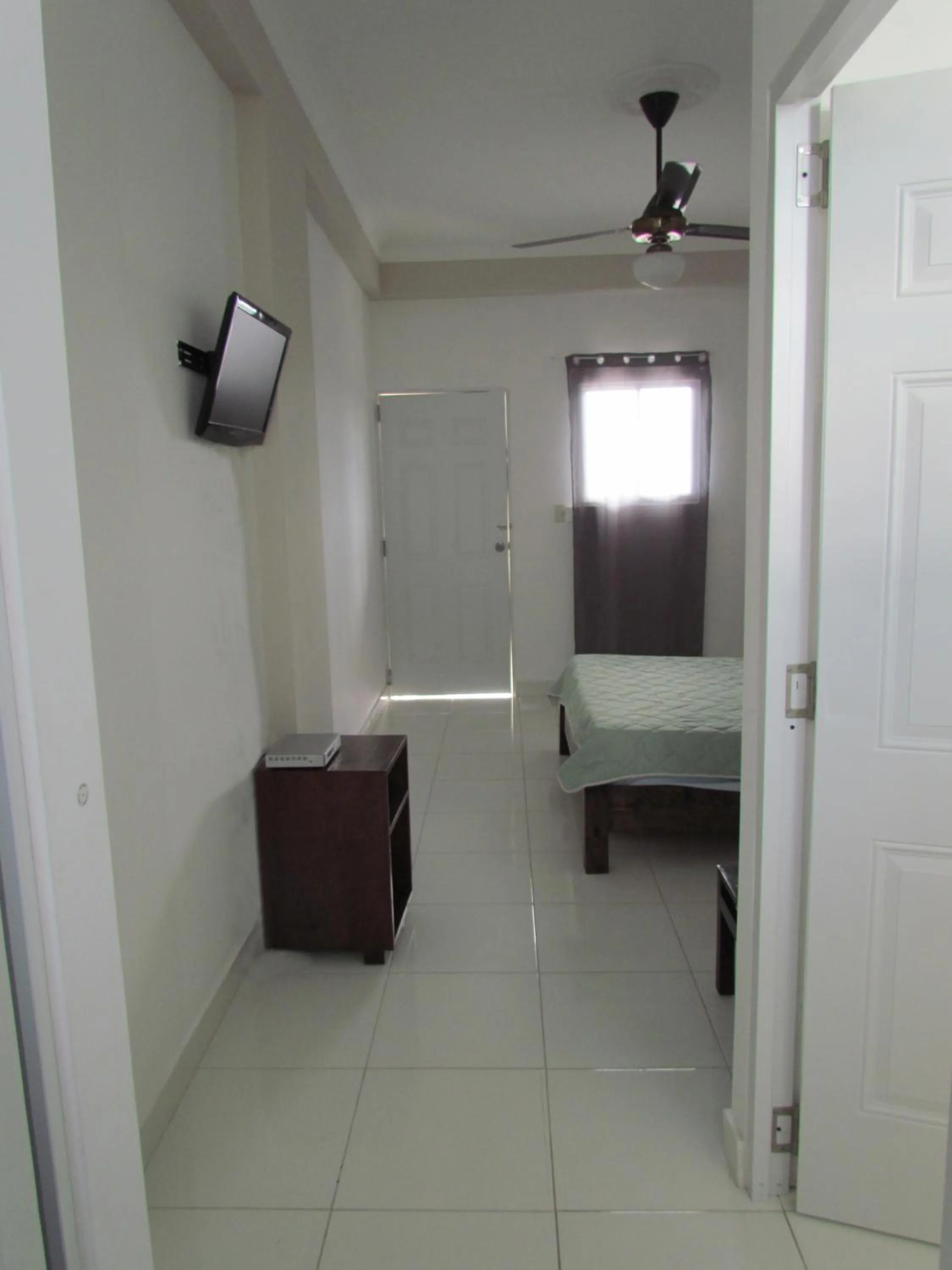 Photo of the whole room in Plaza Coral Hotel