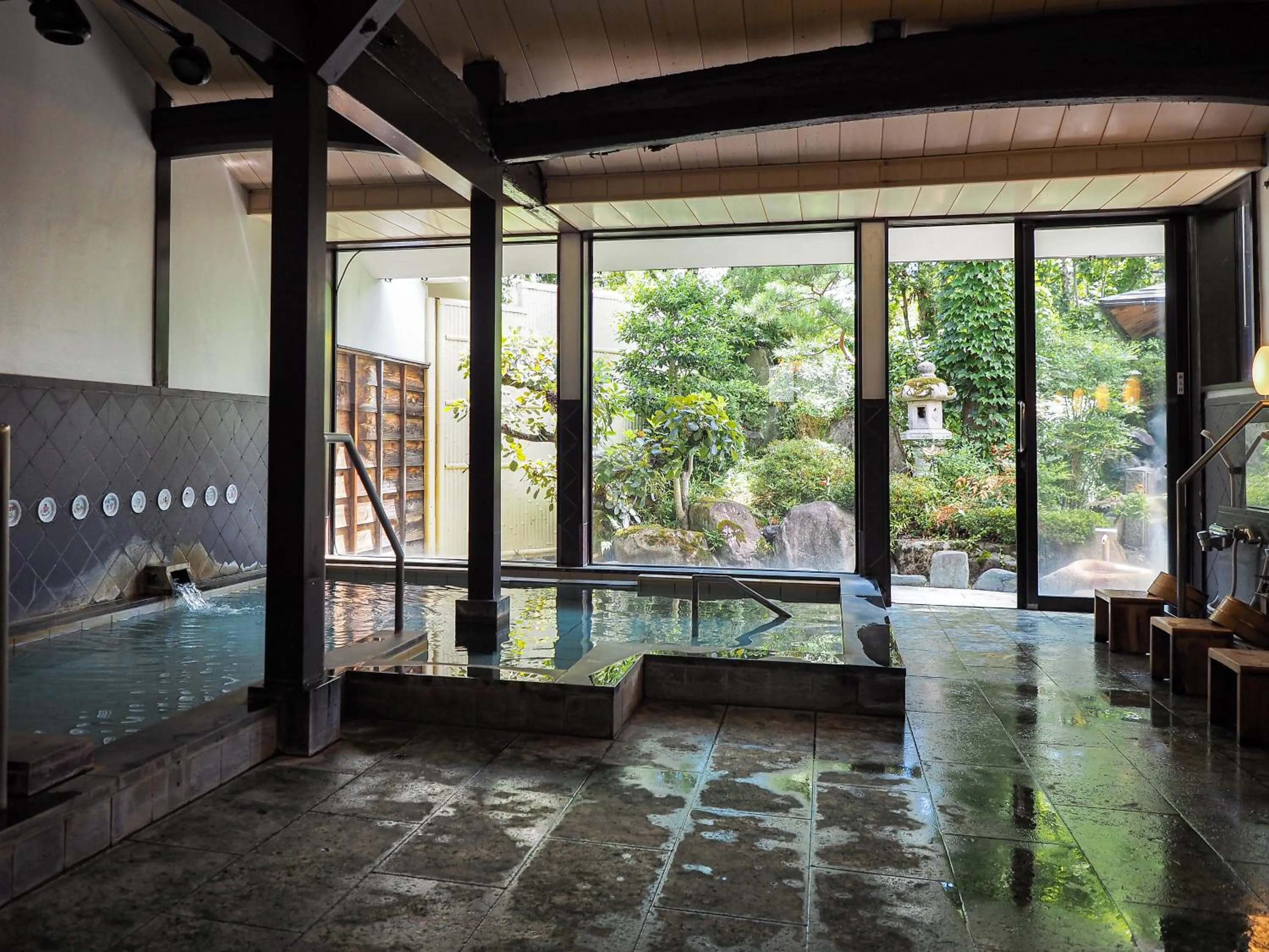 Hot Spring Bath in Yatsusankan Over 6 years old