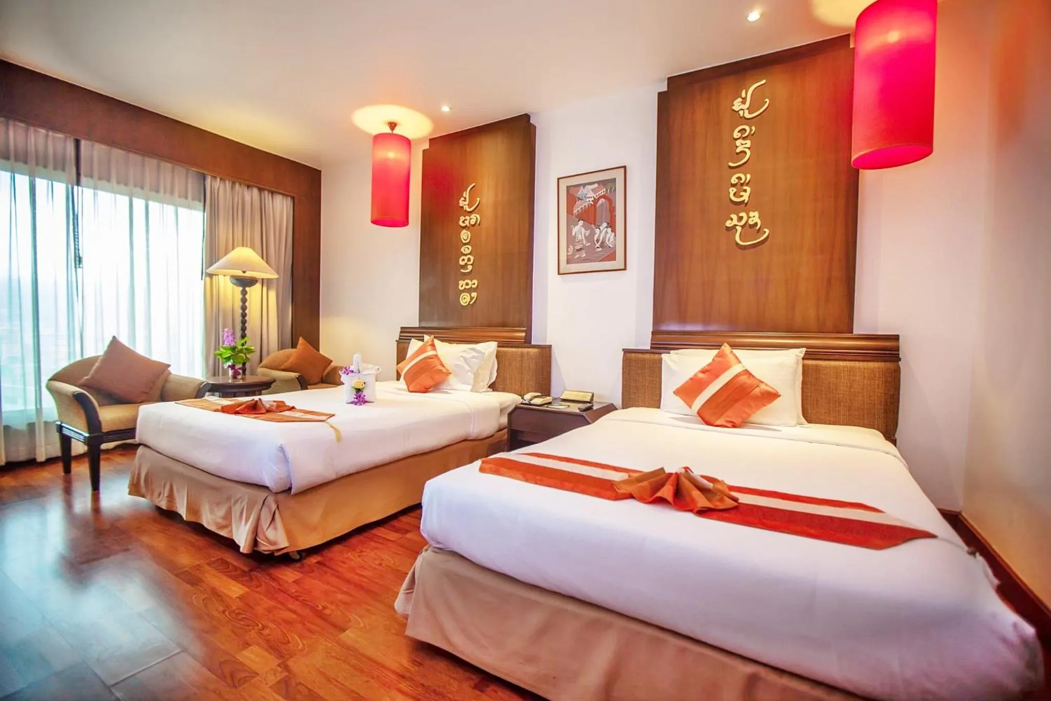 Photo of the whole room, Bed in Chiangmai Grandview Hotel & Convention Center