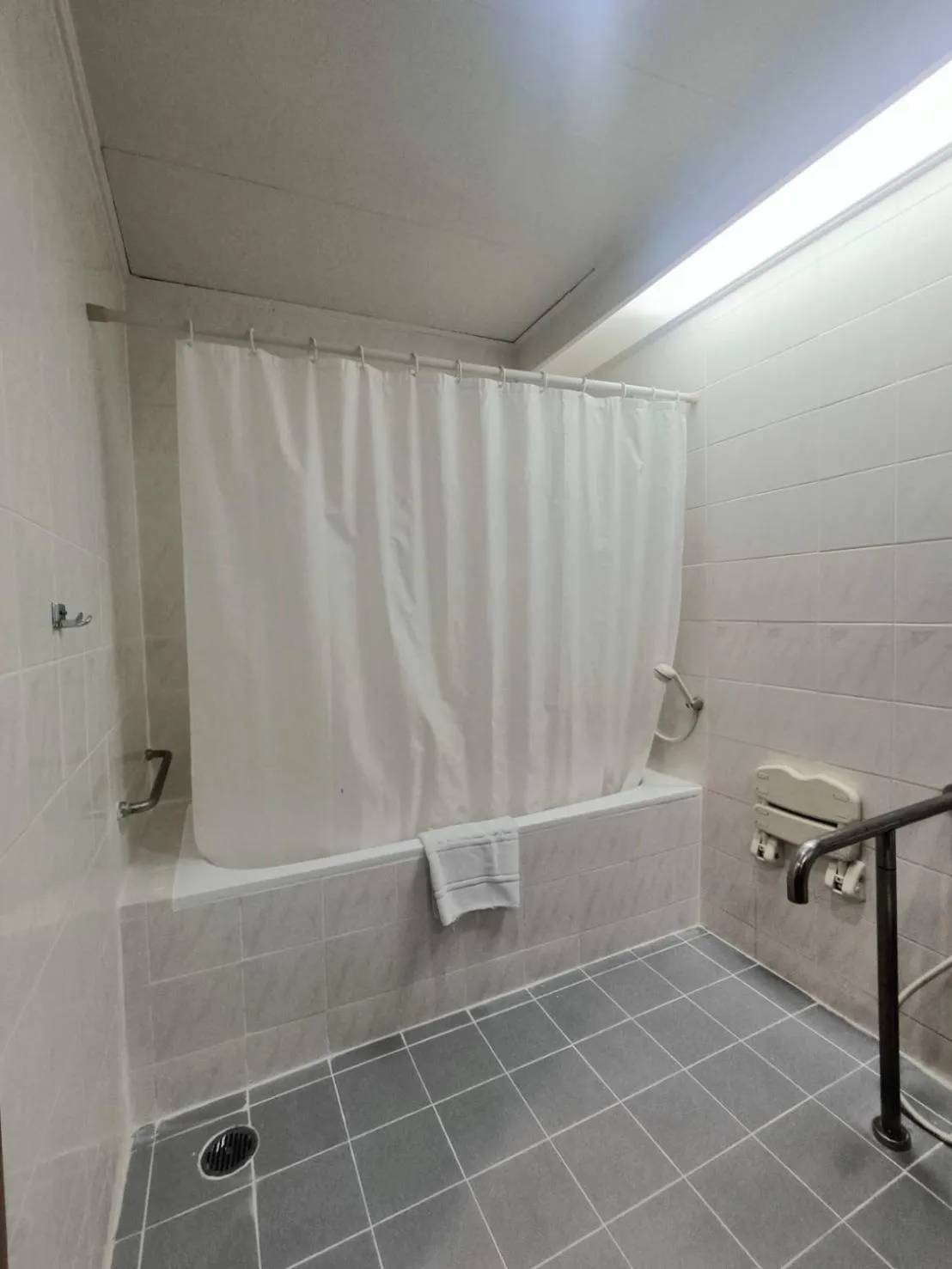 Bathroom in Chiangmai Grandview Hotel & Convention Center