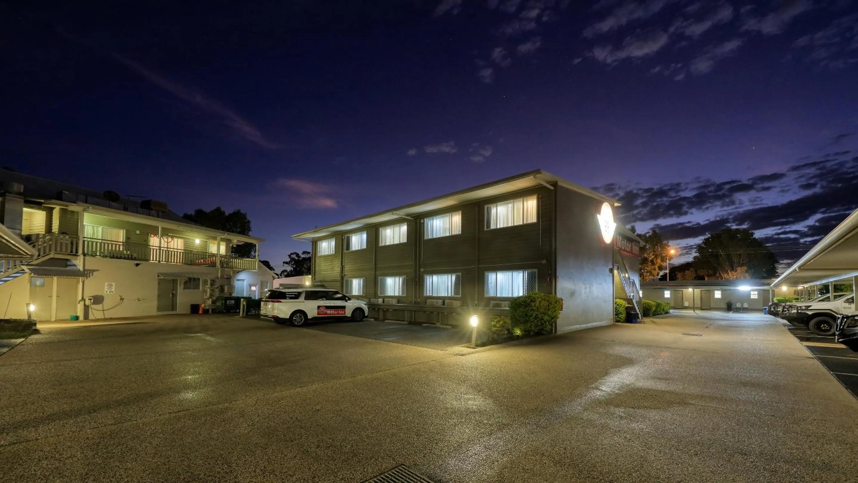 Property building in Route 66 Motor Inn