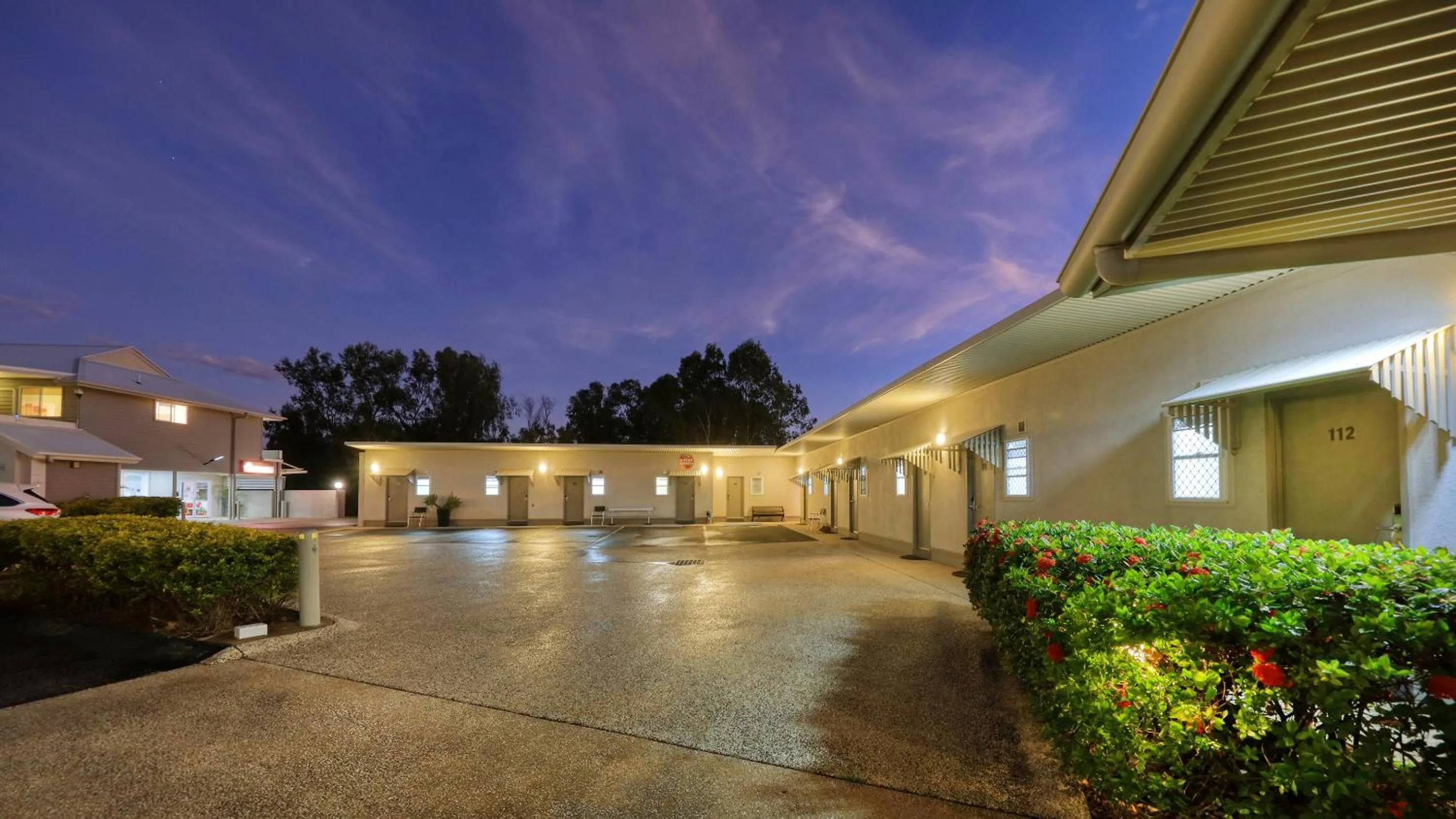 Garden in Route 66 Motor Inn