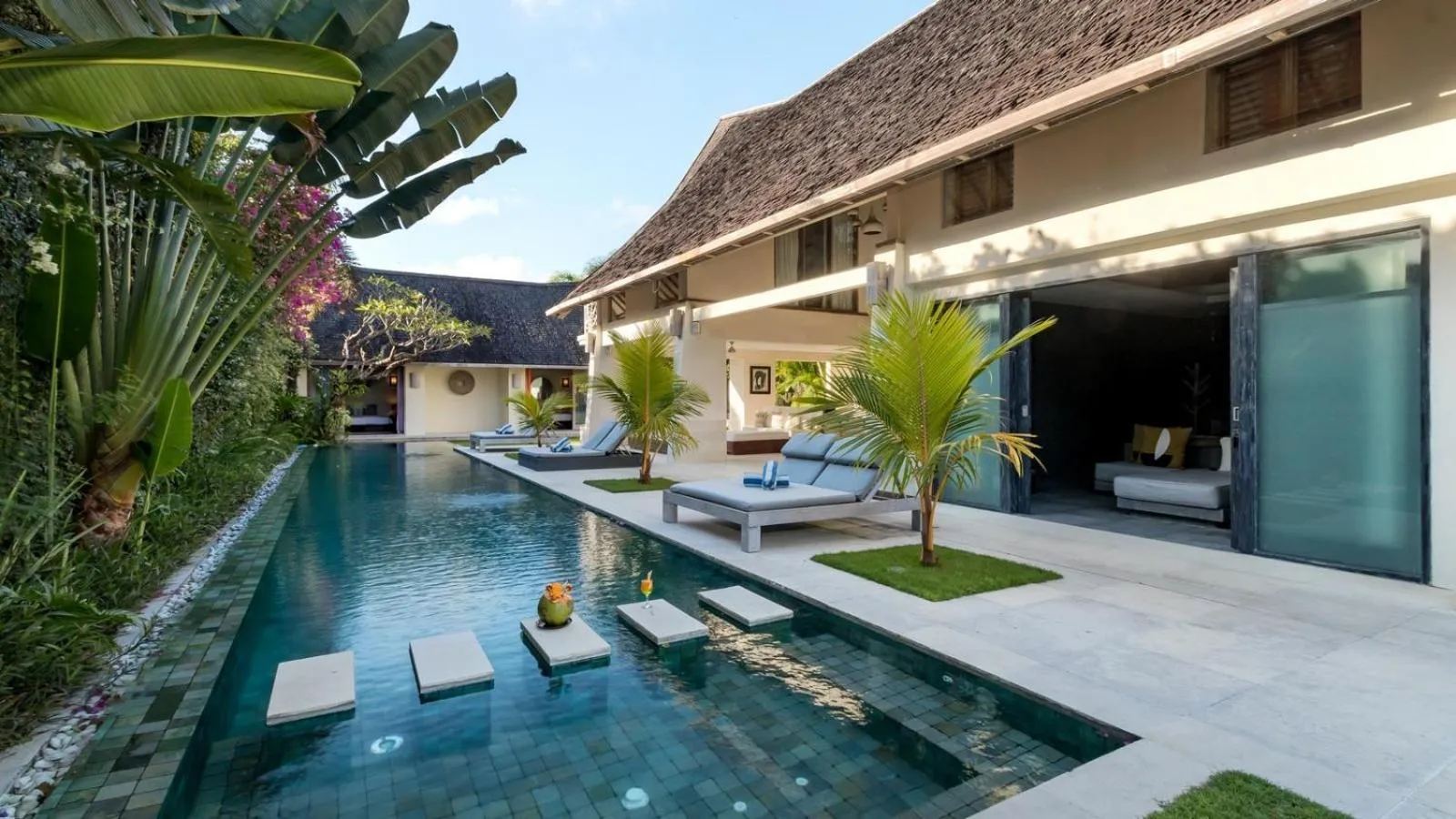 Property building in Casa Mateo Villa