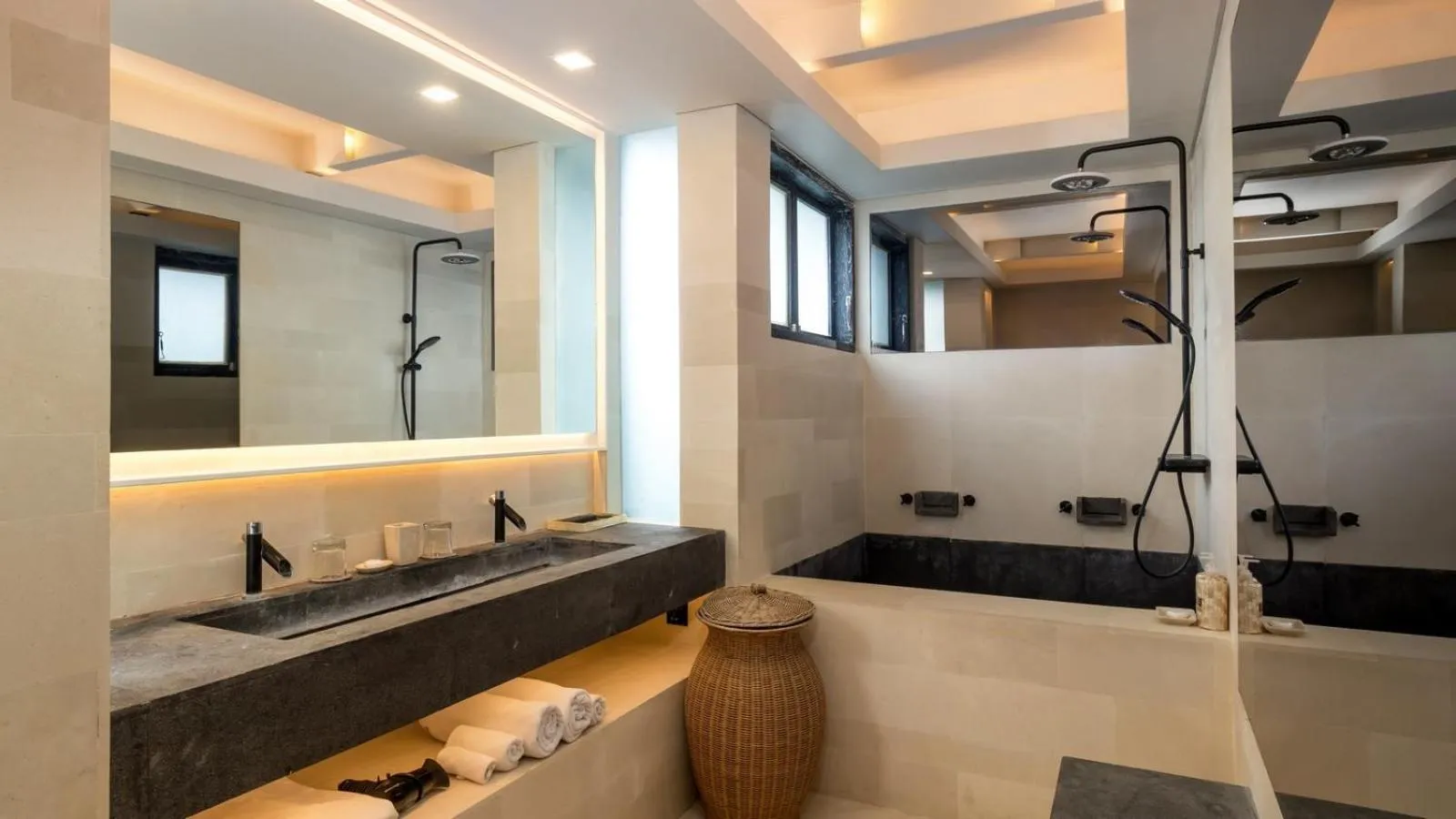 Shower in Casa Mateo Villa