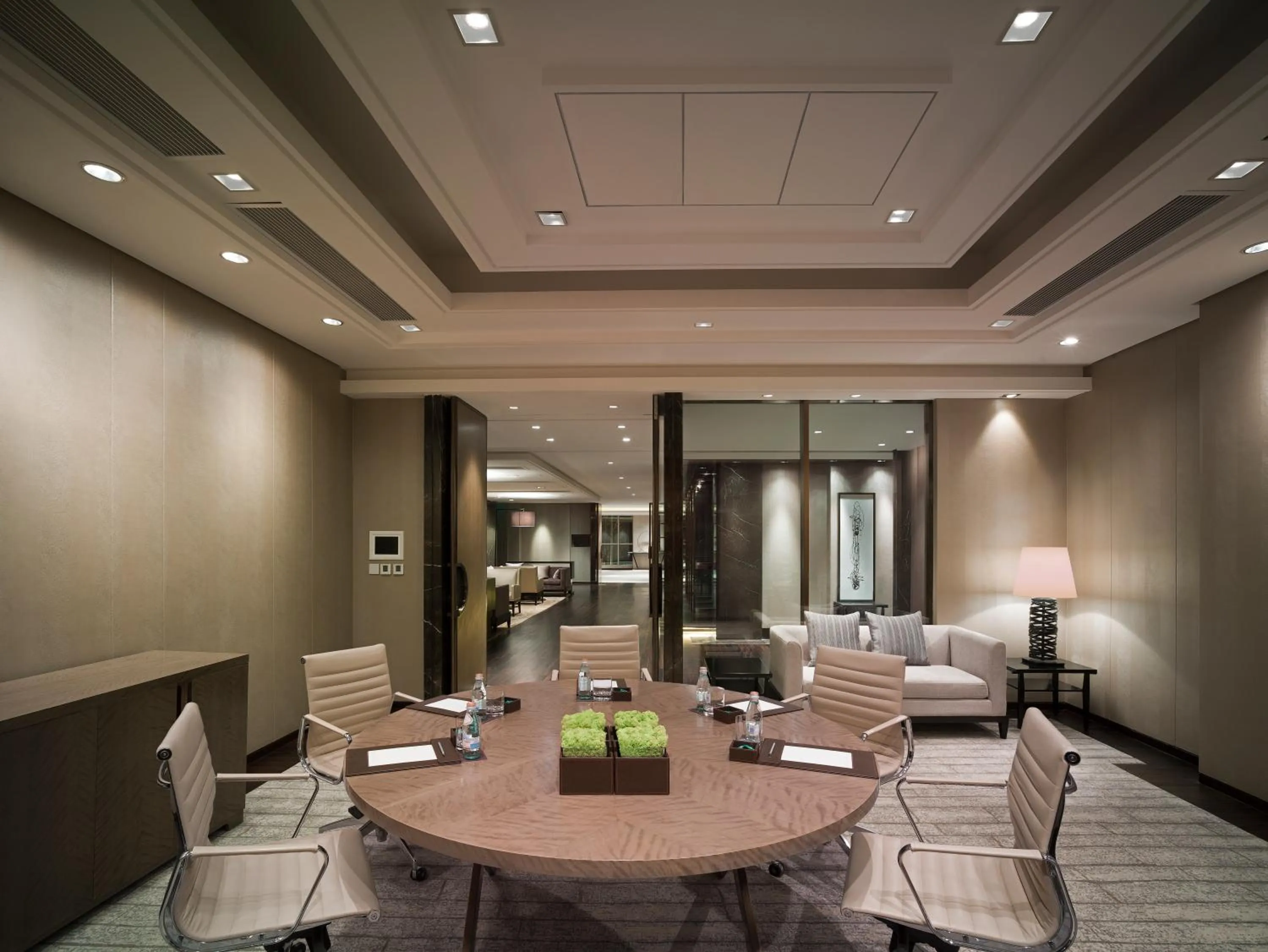 Business facilities in New World Beijing Hotel
