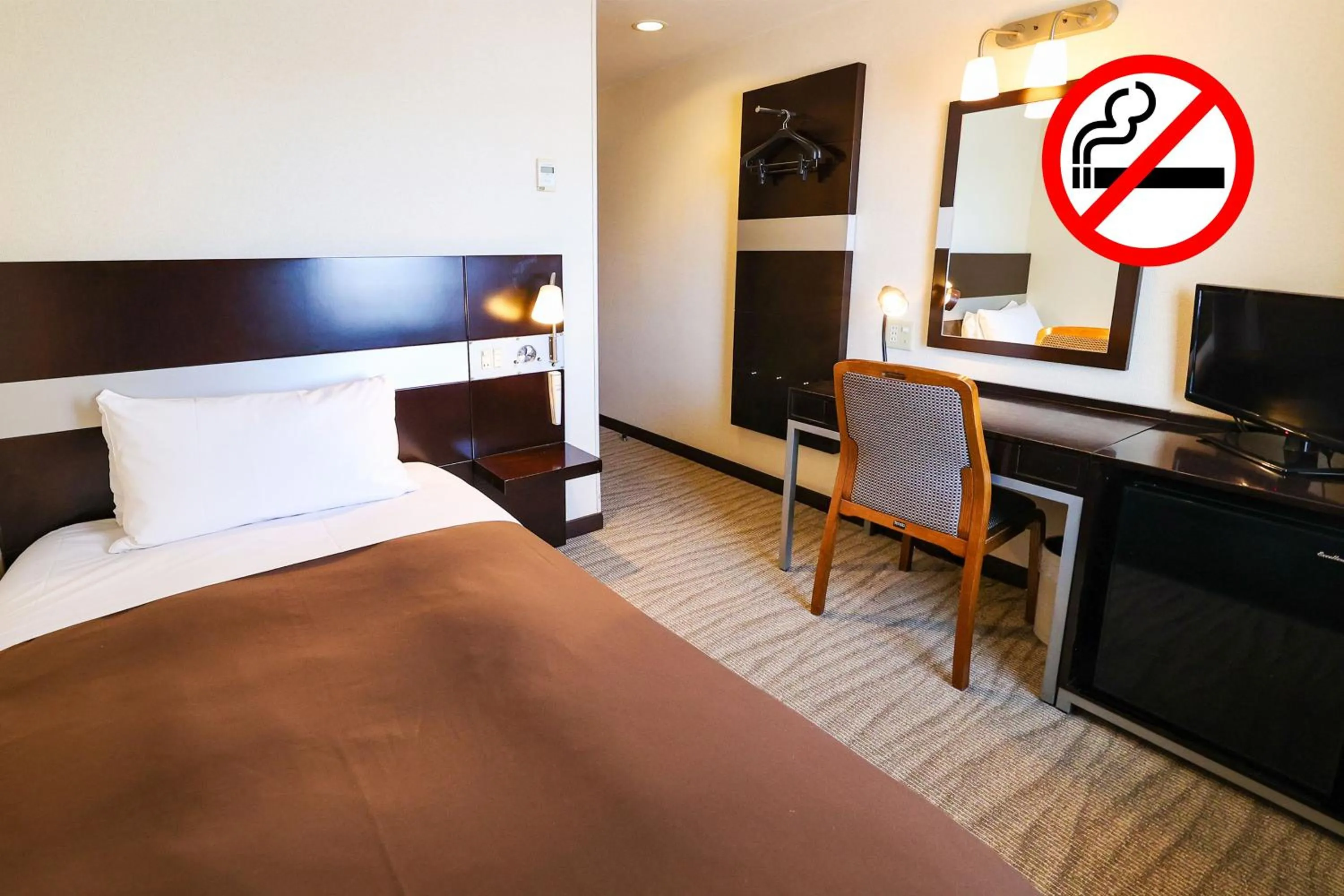 Photo of the whole room, Bed in Fukui Hotel