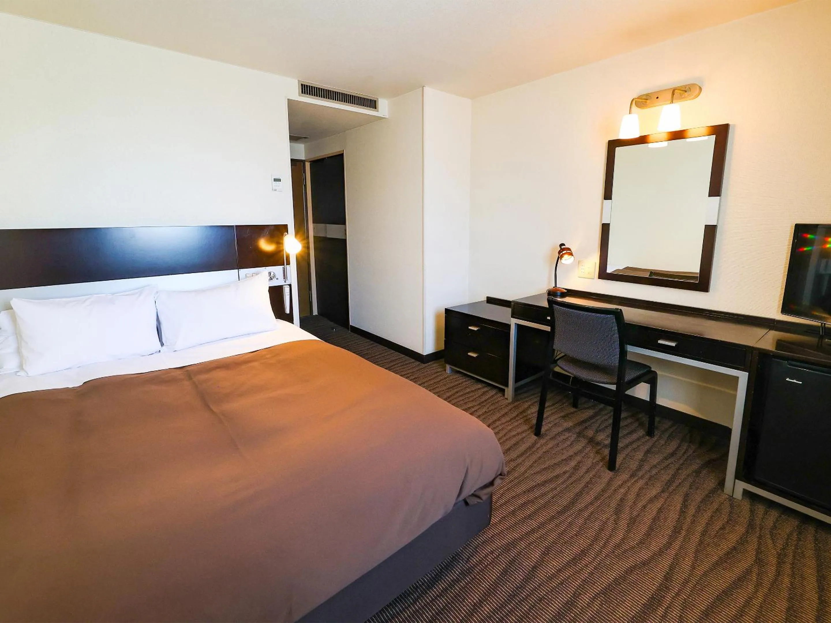 Photo of the whole room, Bed in Fukui Hotel