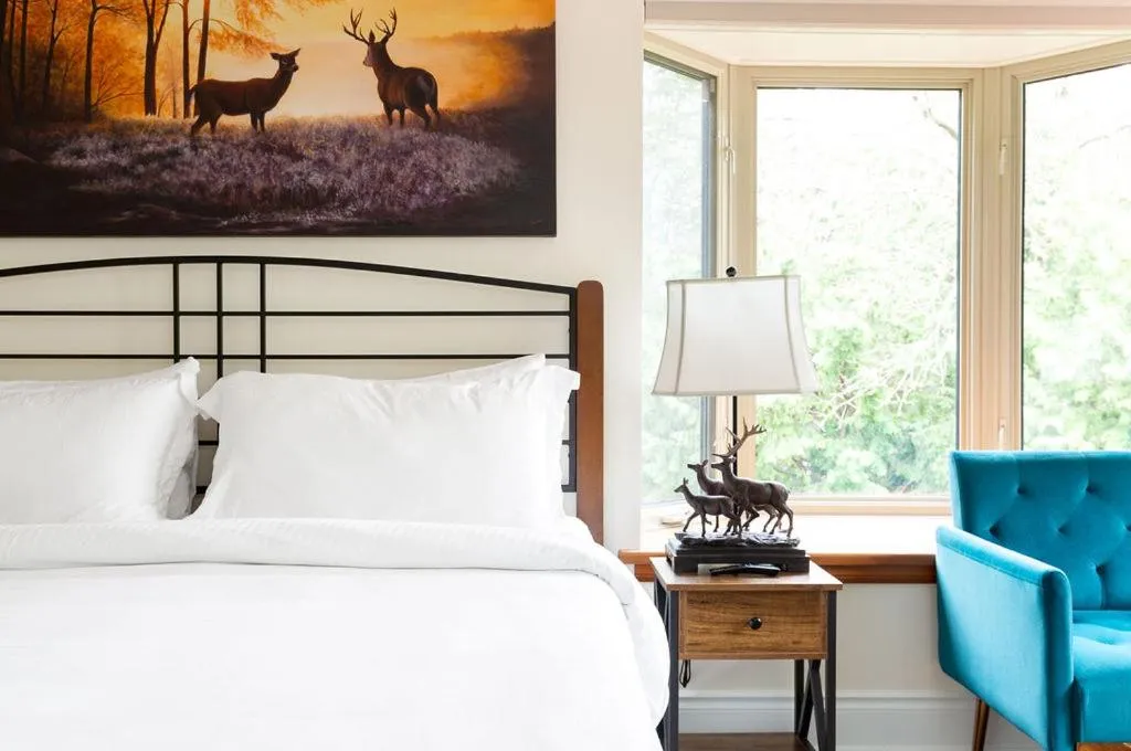 Bed in Fairy Bay Lakehouse