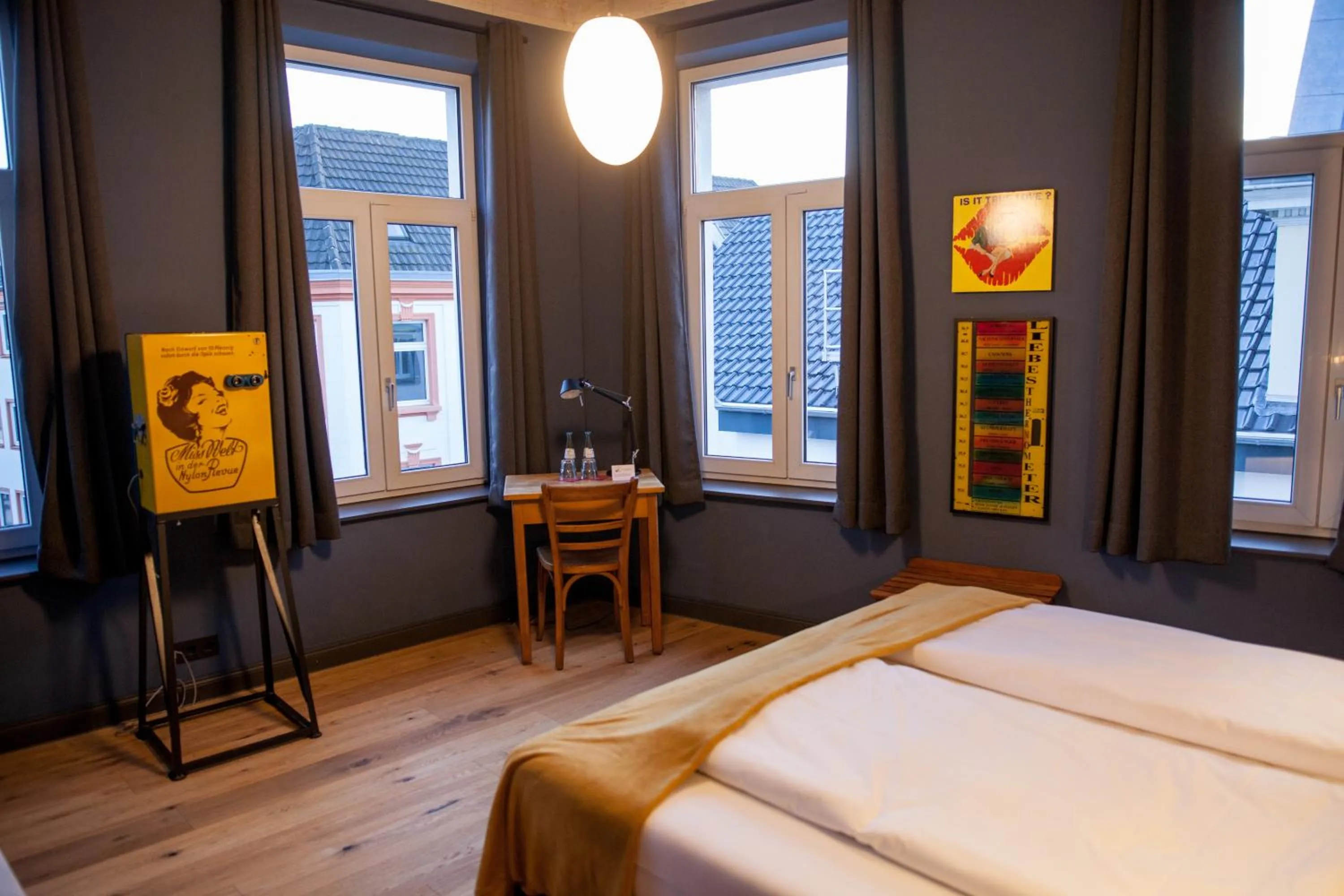 Bed in Storyhotel Bergischer Hof Königswinter