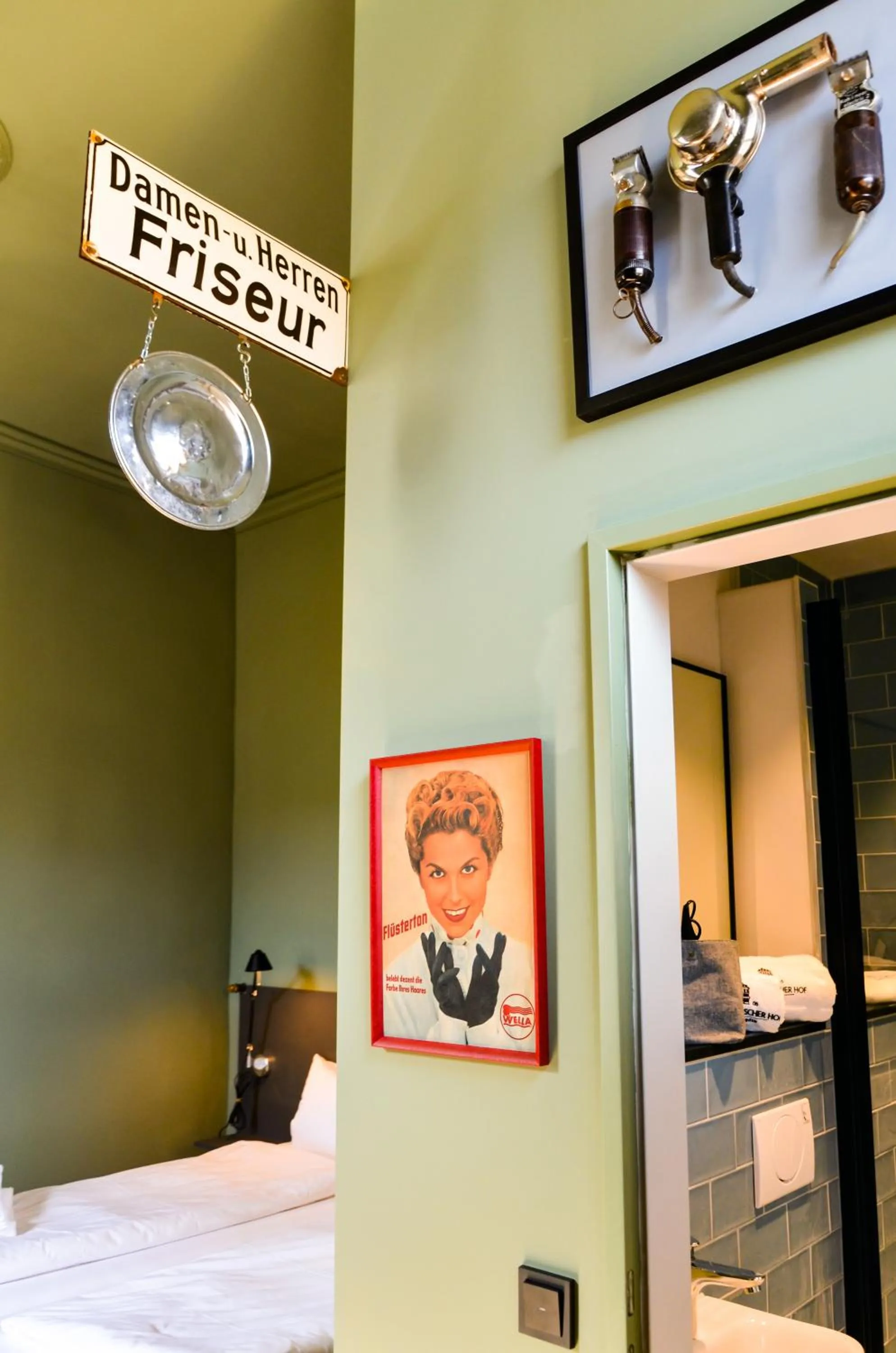 Bed in Storyhotel Bergischer Hof Königswinter