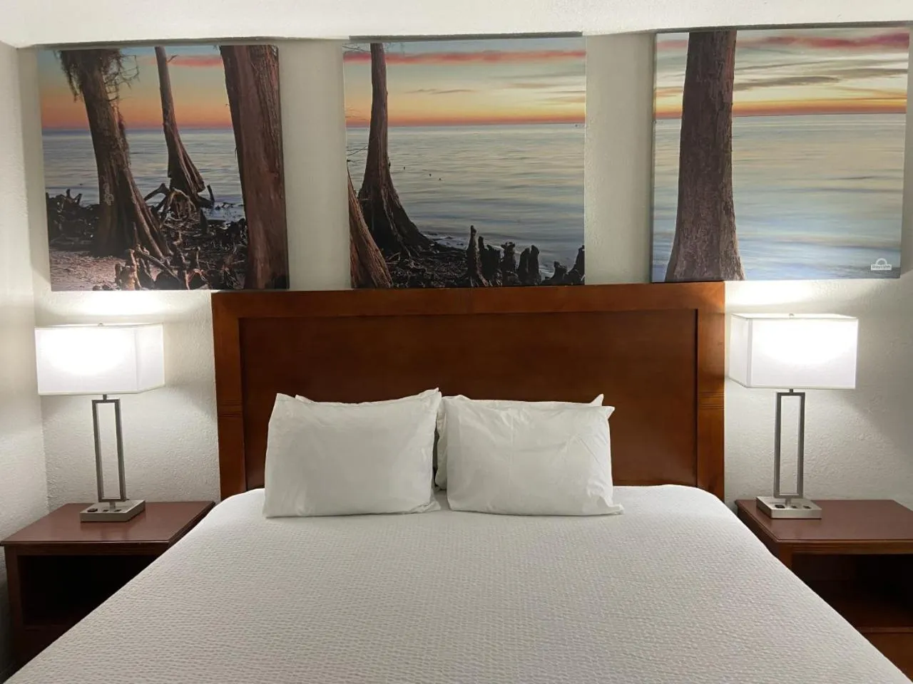 Days Inn by Wyndham Ozark