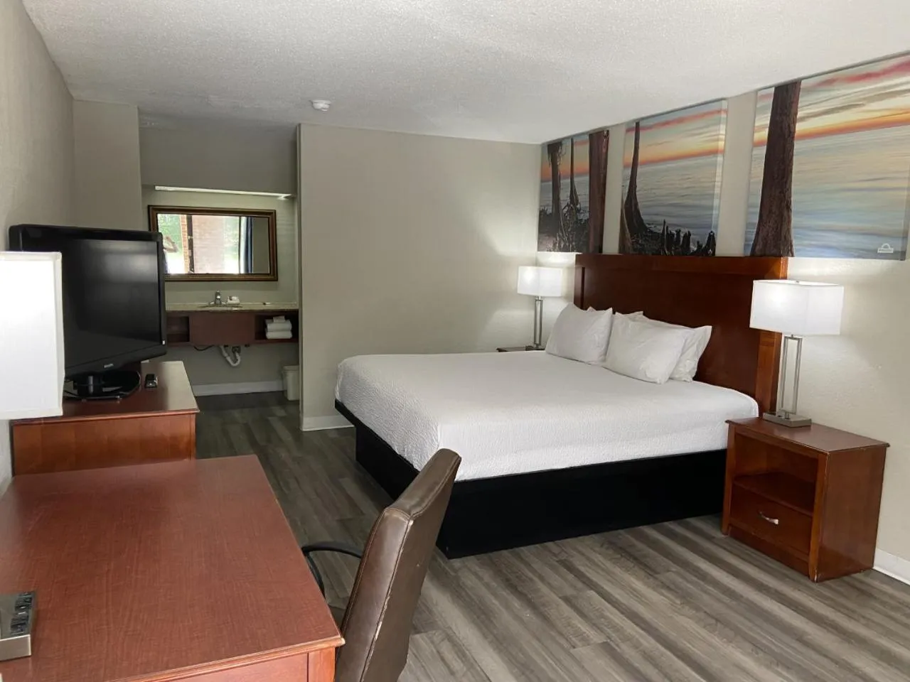 Days Inn by Wyndham Ozark