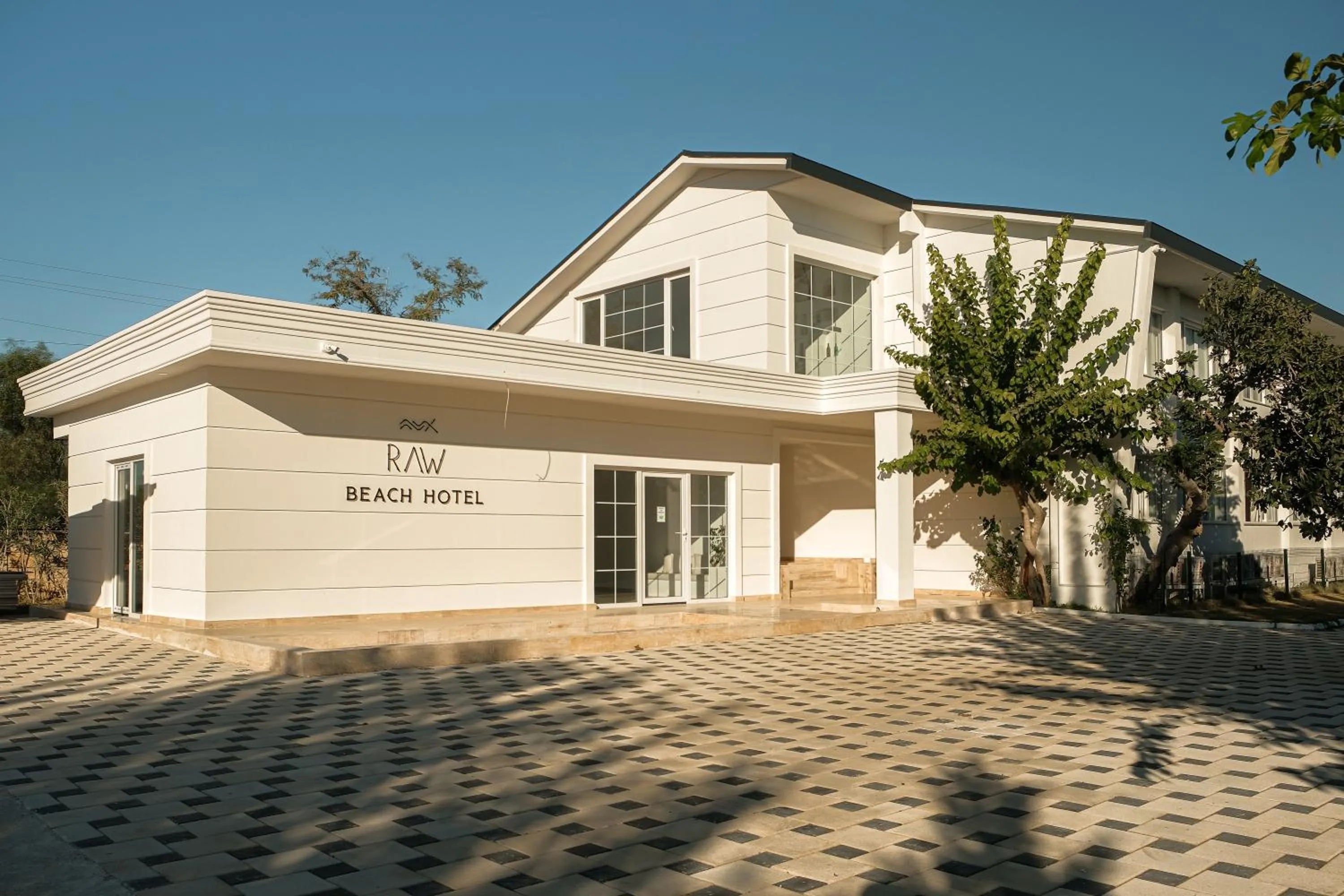 Property building in RAW BEACH HOTEL