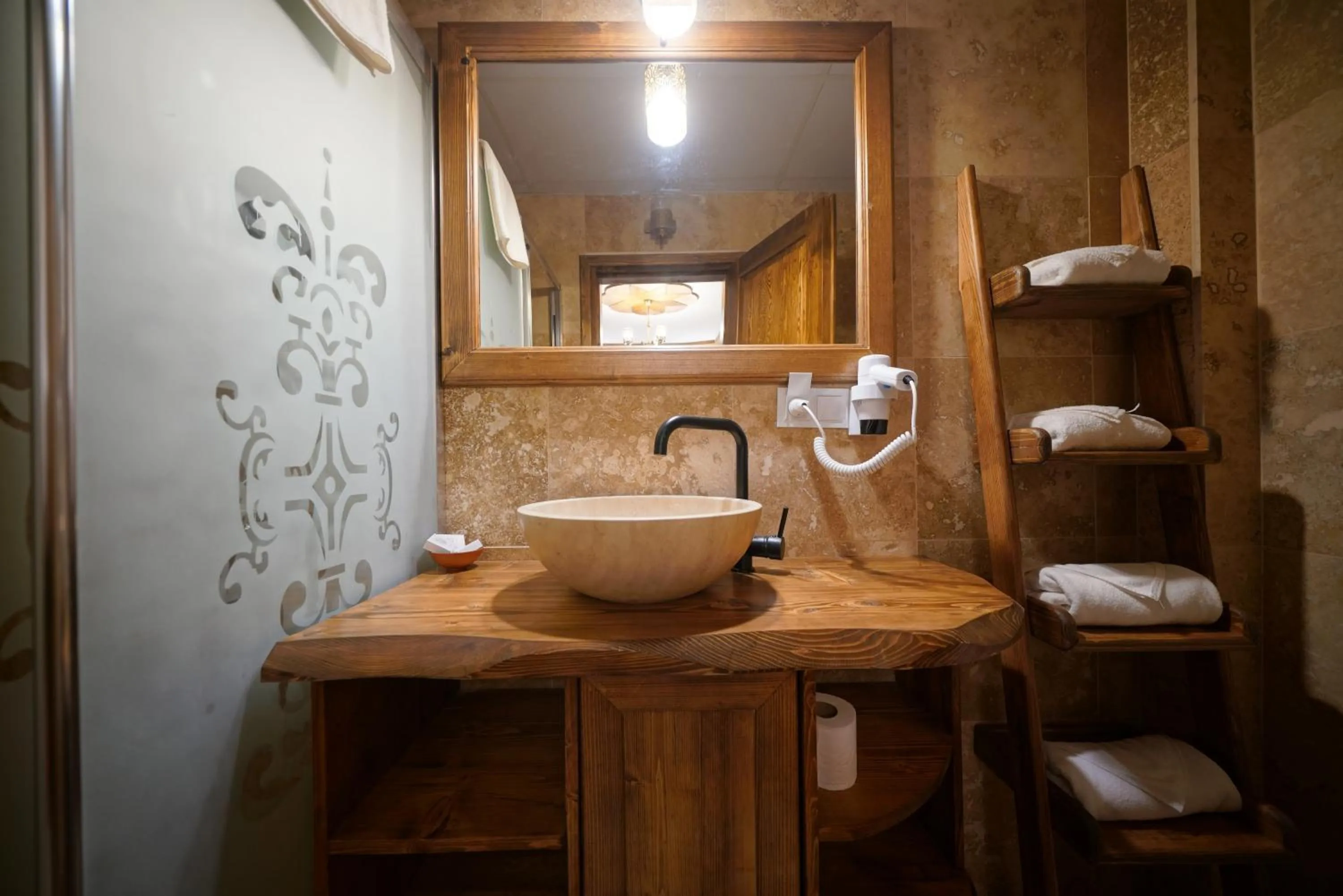 Bathroom in Pashahan Hotel