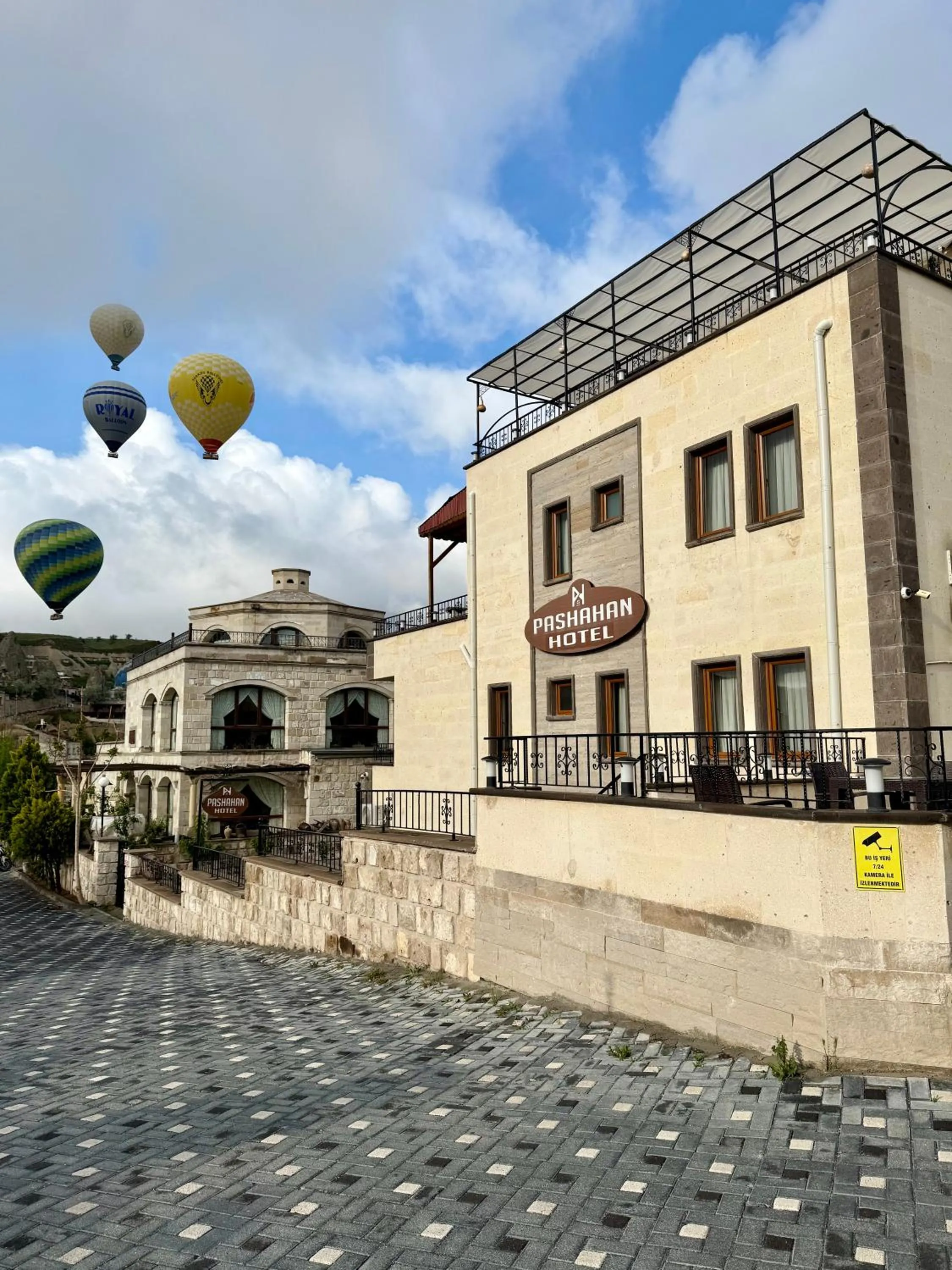 Property building in Pashahan Hotel