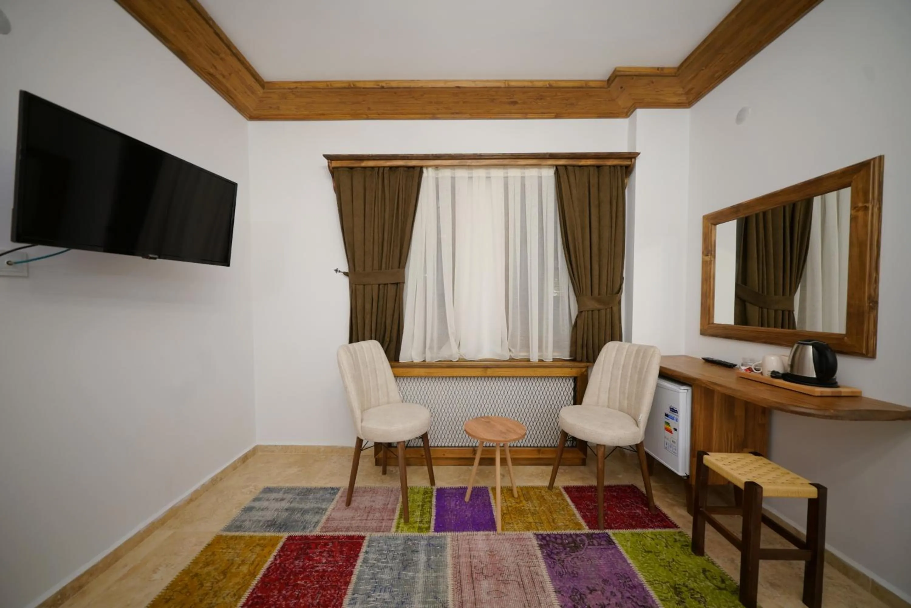 Photo of the whole room in Pashahan Hotel