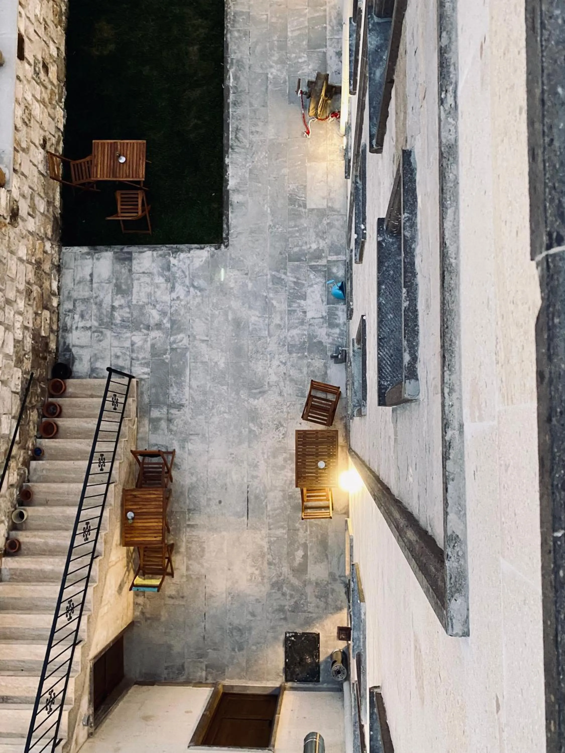 Quiet street view in Pashahan Hotel