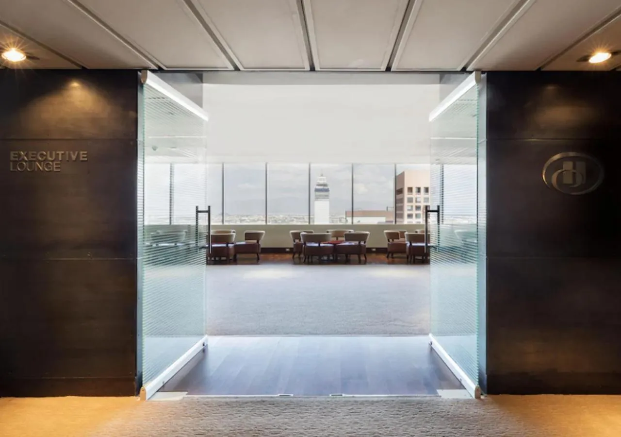 Living room in Hilton Mexico City Reforma