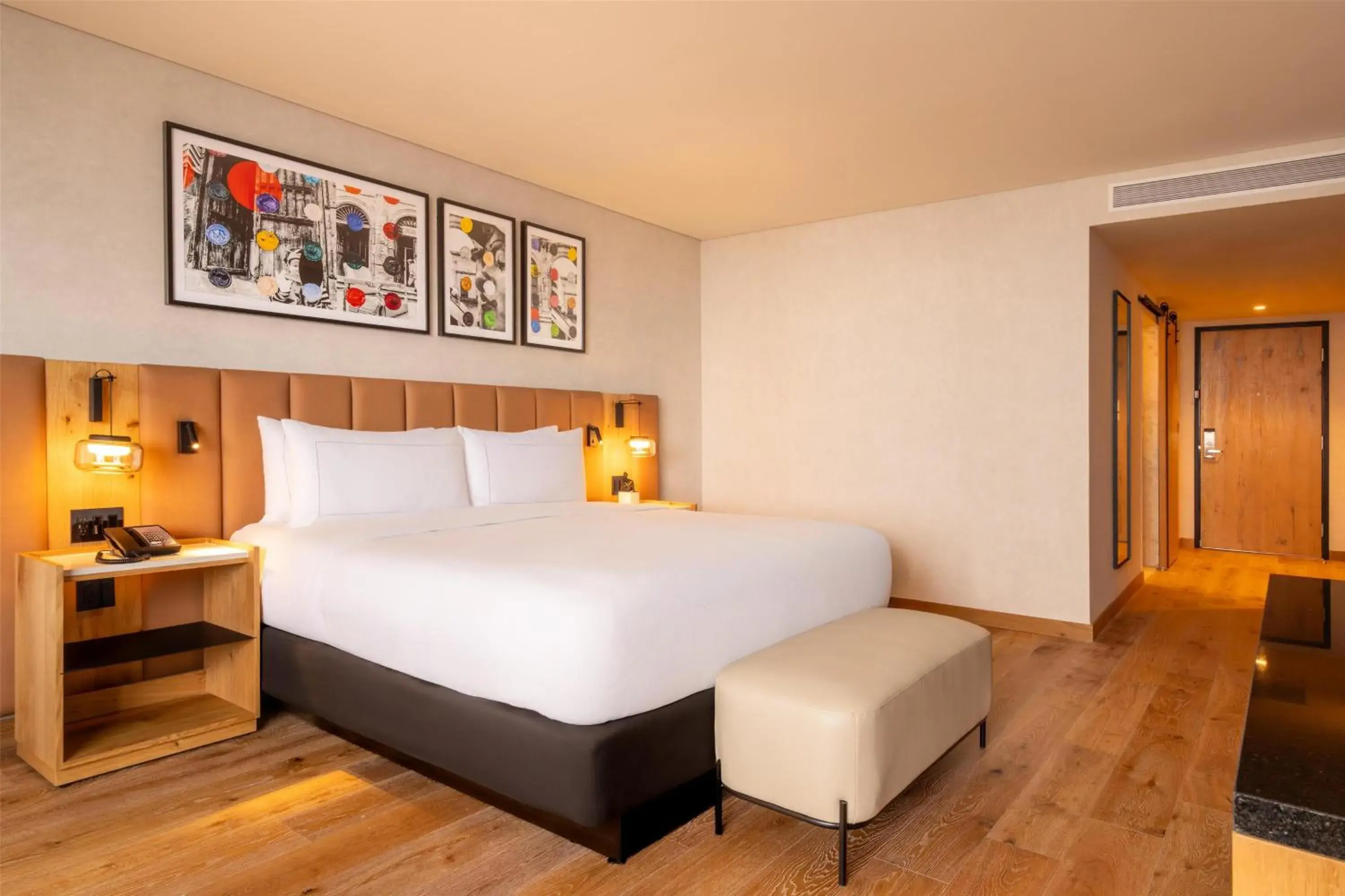 Executive King Room with Skyline View - single occupancy in Hilton Mexico City Reforma Executive King Room with Skyline View - single occupancy in Hilton Mexico City Reforma