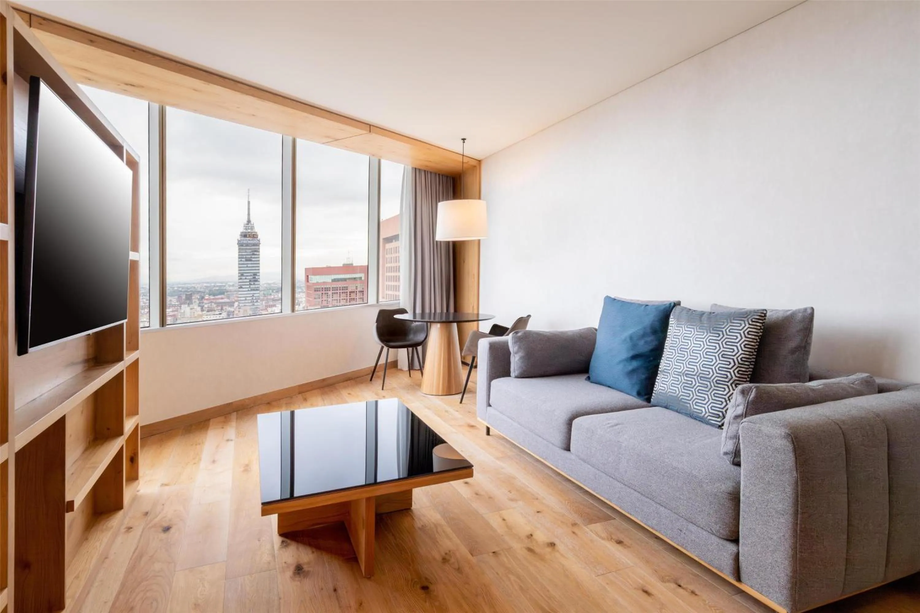 Living room in Hilton Mexico City Reforma