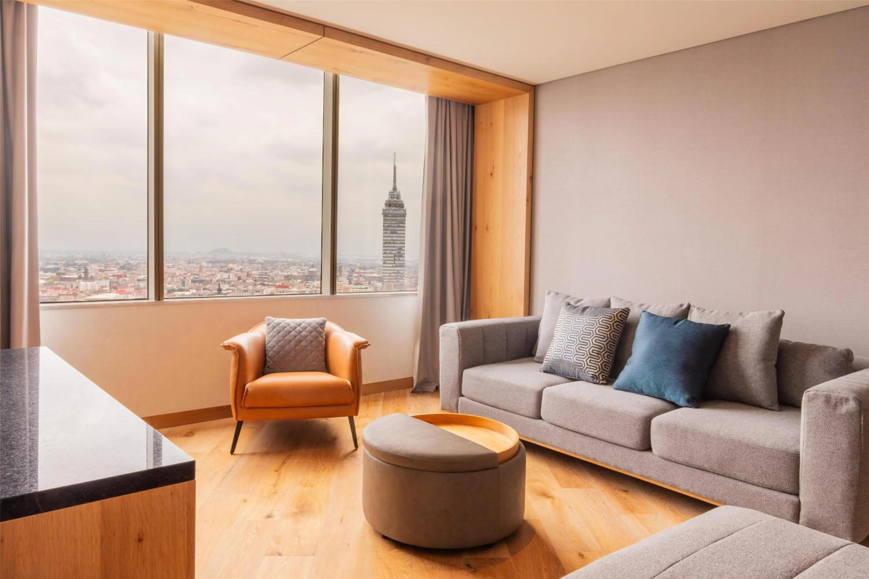 Living room in Hilton Mexico City Reforma