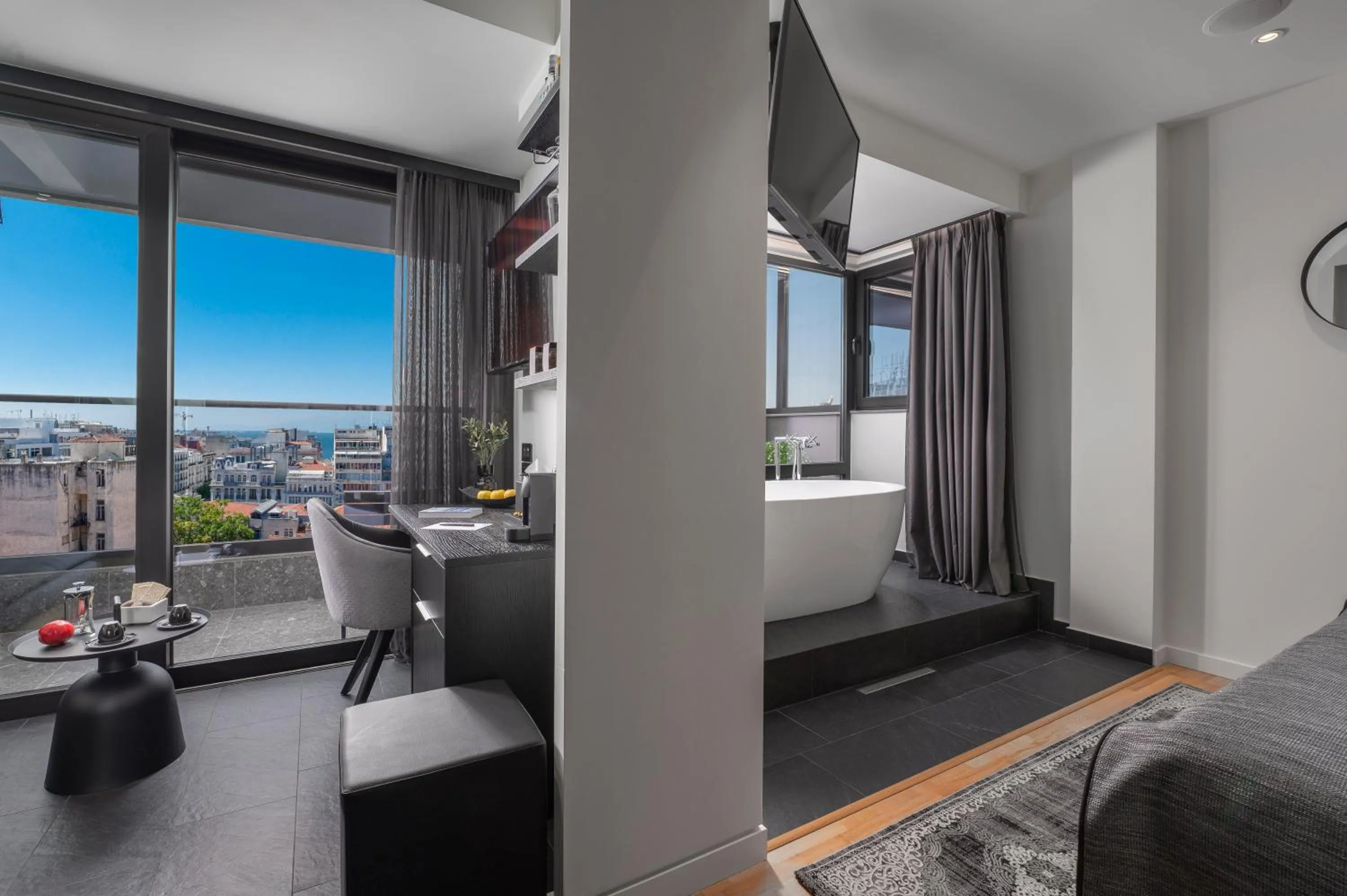 City view, Bed in No 15 Ermou Hotel