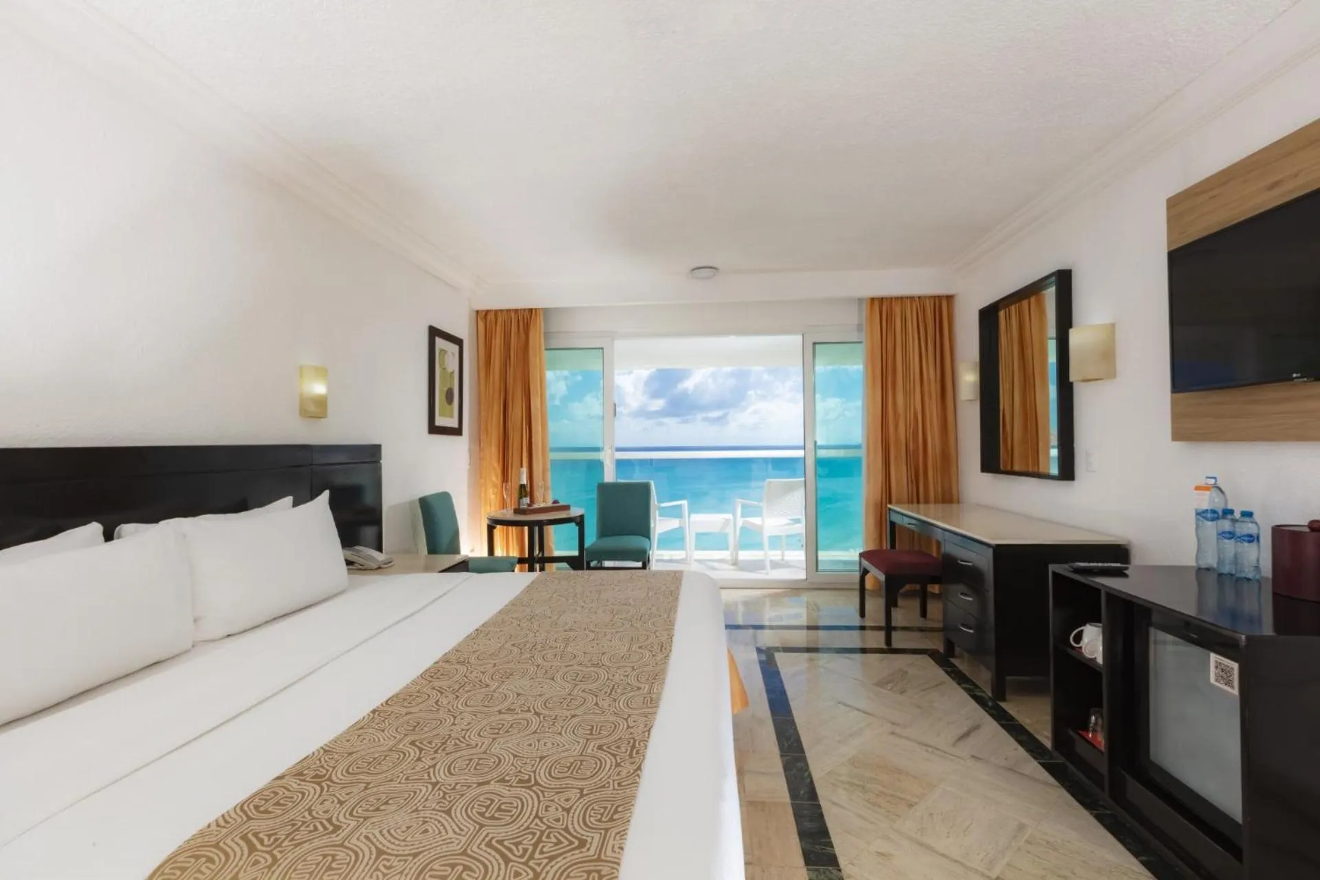 Bed in Krystal Cancun