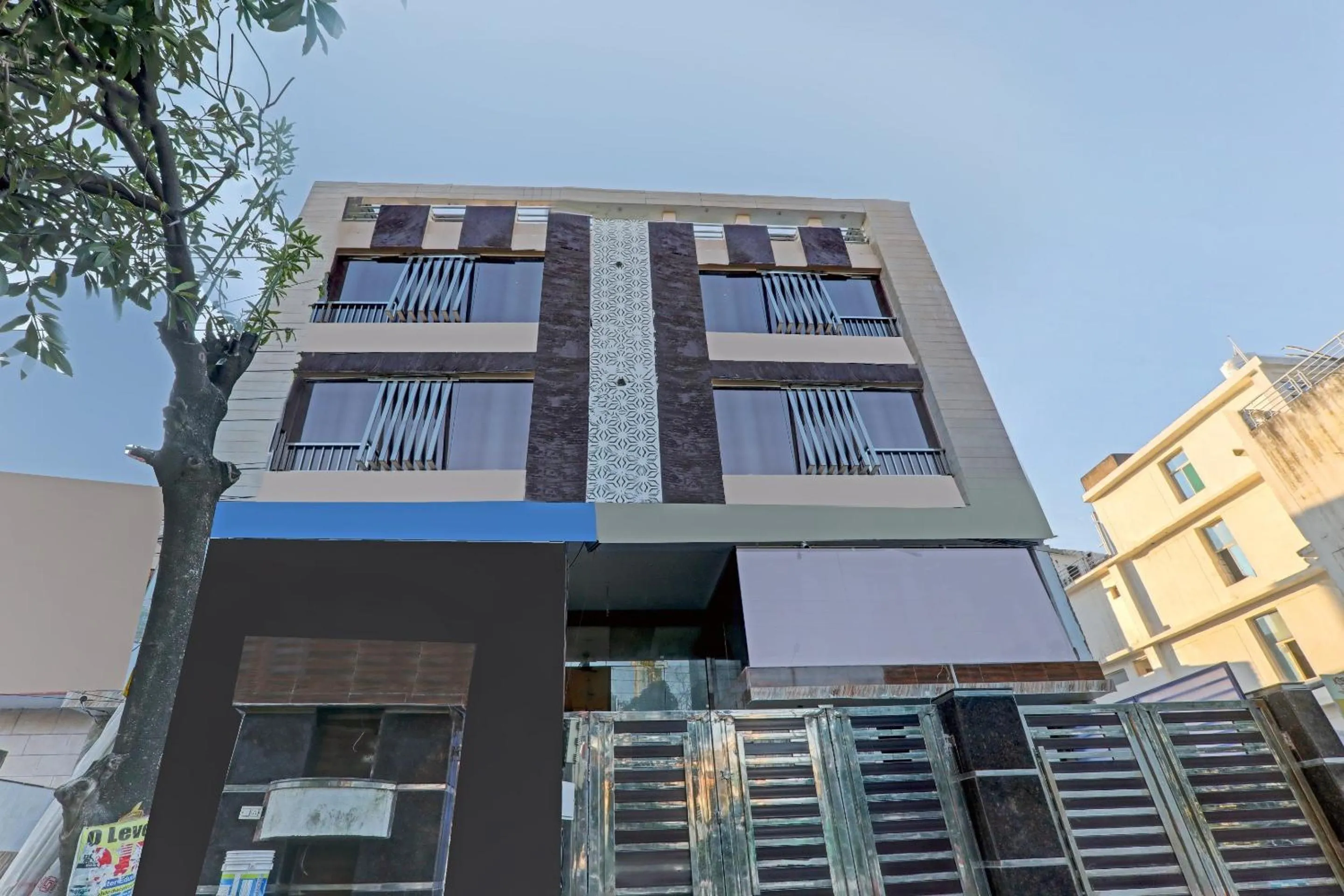 Facade/entrance in Super Townhouse Riddhi Residency