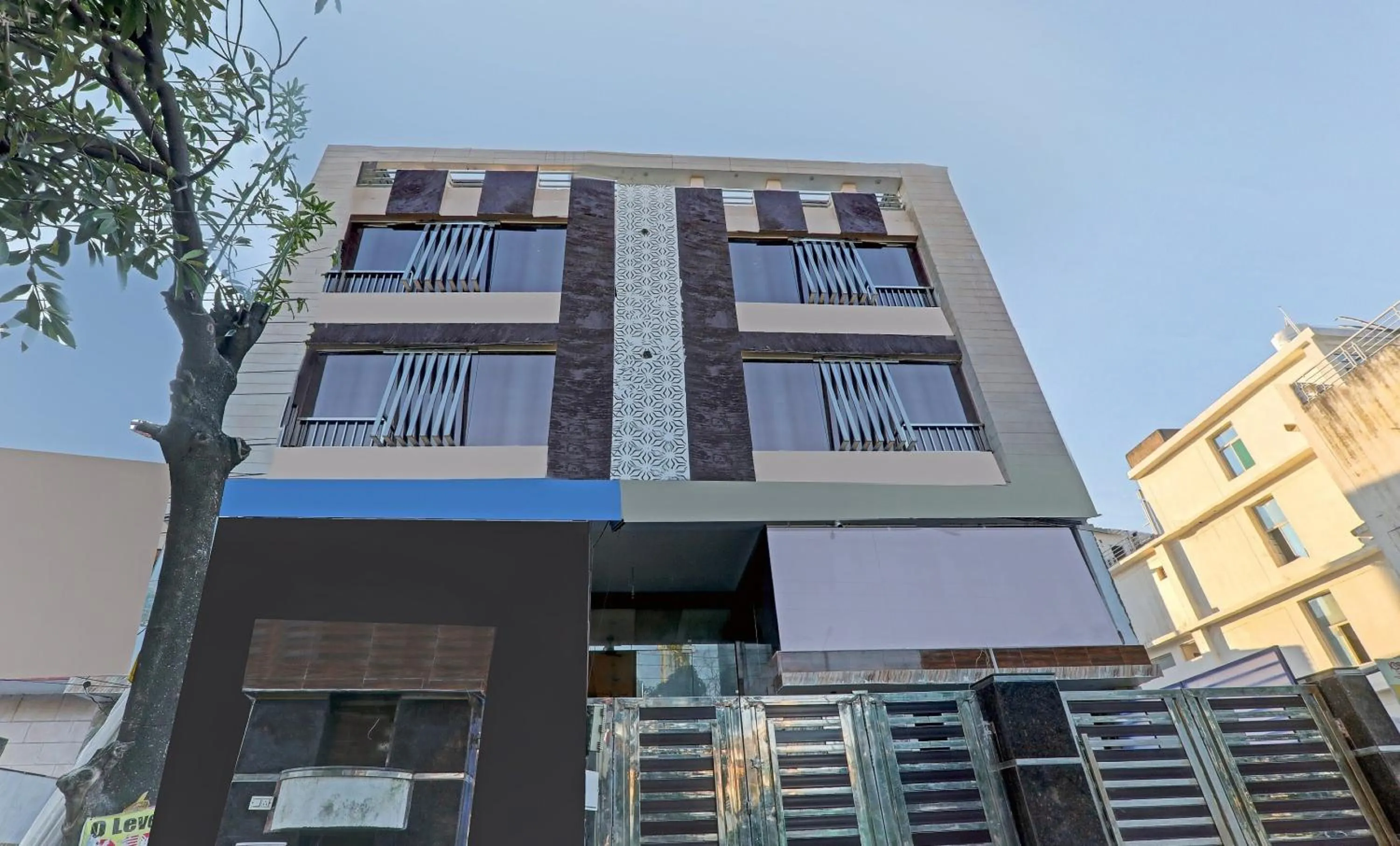 Facade/entrance in Super Townhouse Riddhi Residency