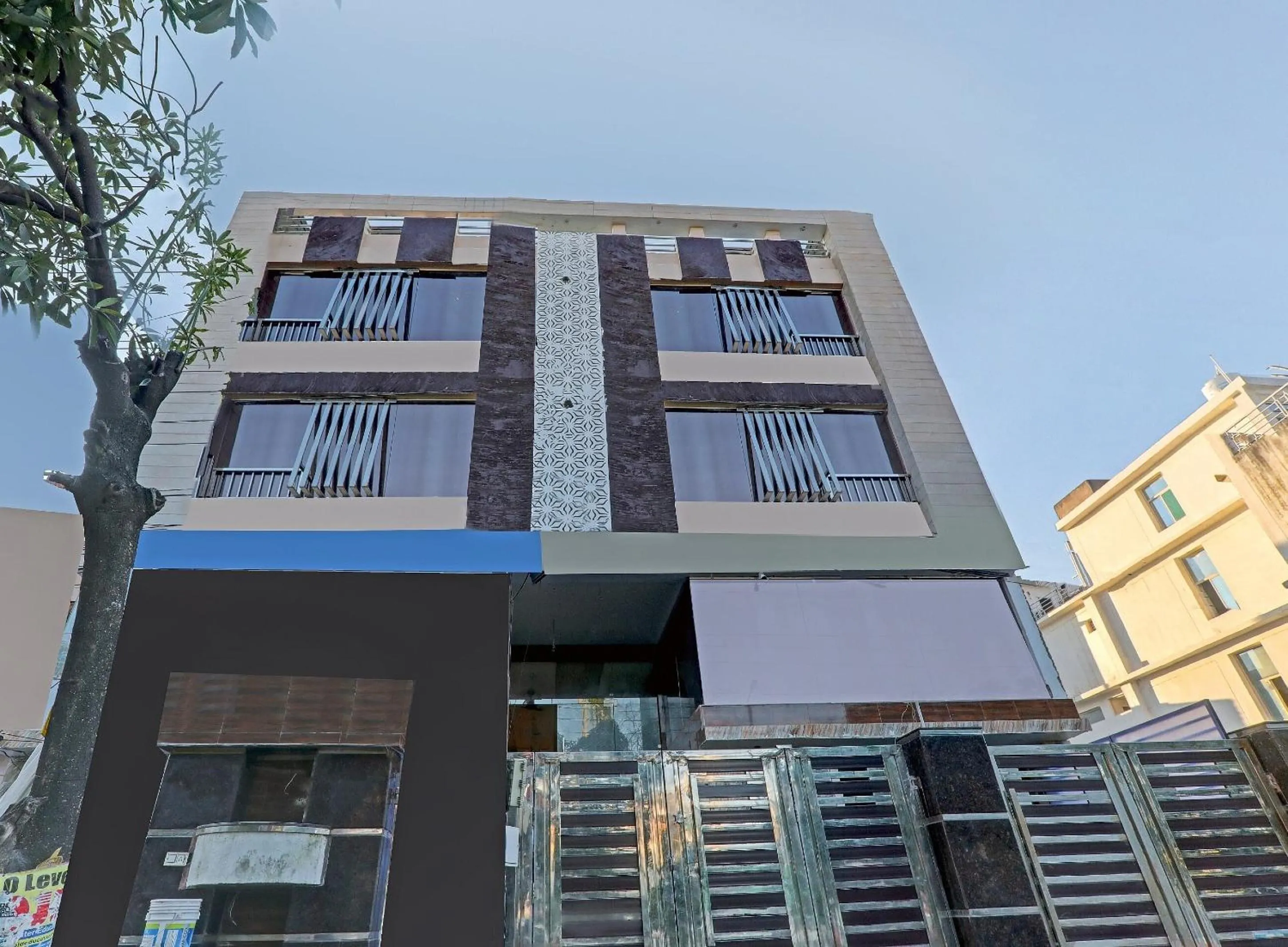 Facade/entrance in Super Townhouse Riddhi Residency