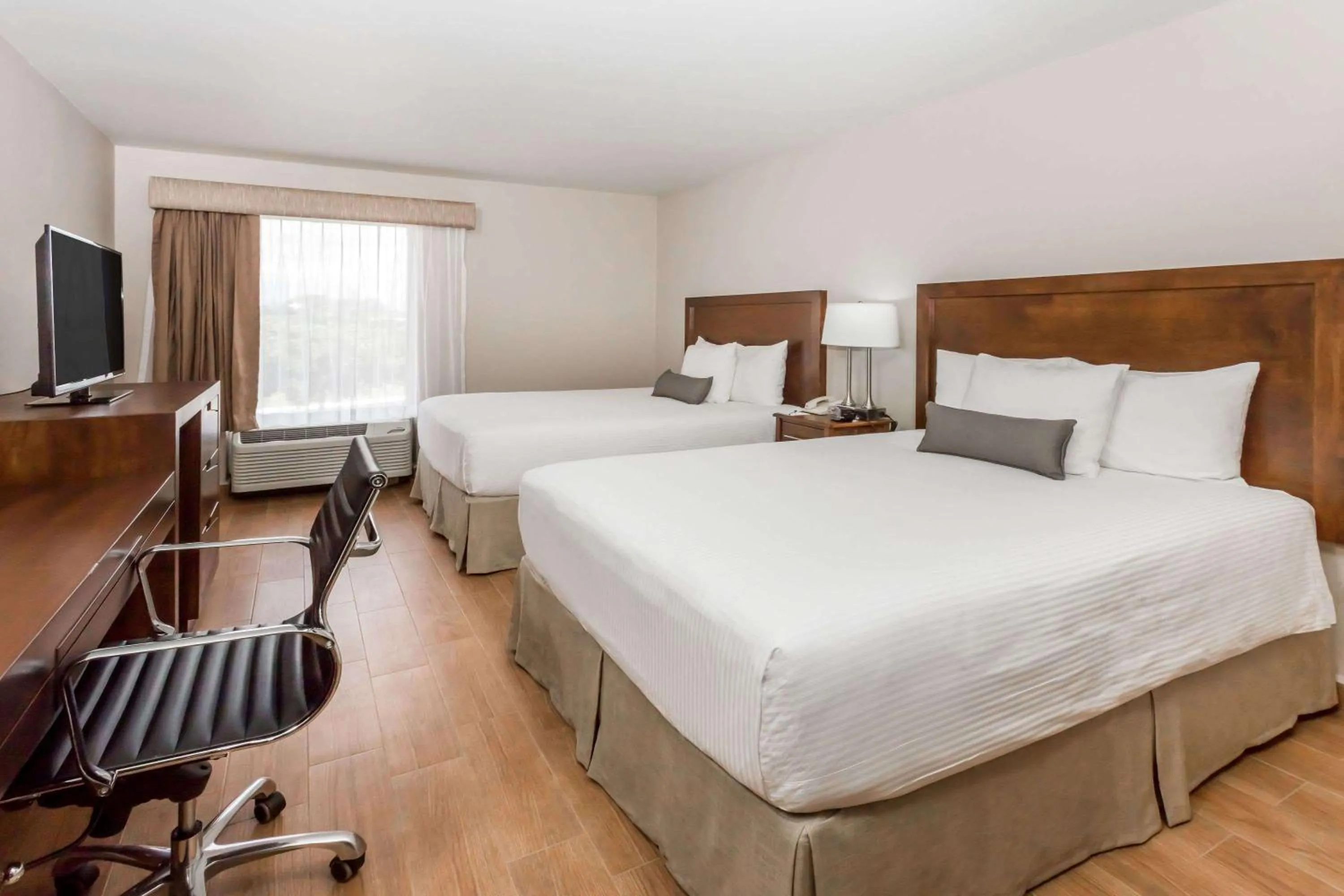 Photo of the whole room, Bed in Baymont by Wyndham Lazaro Cardenas