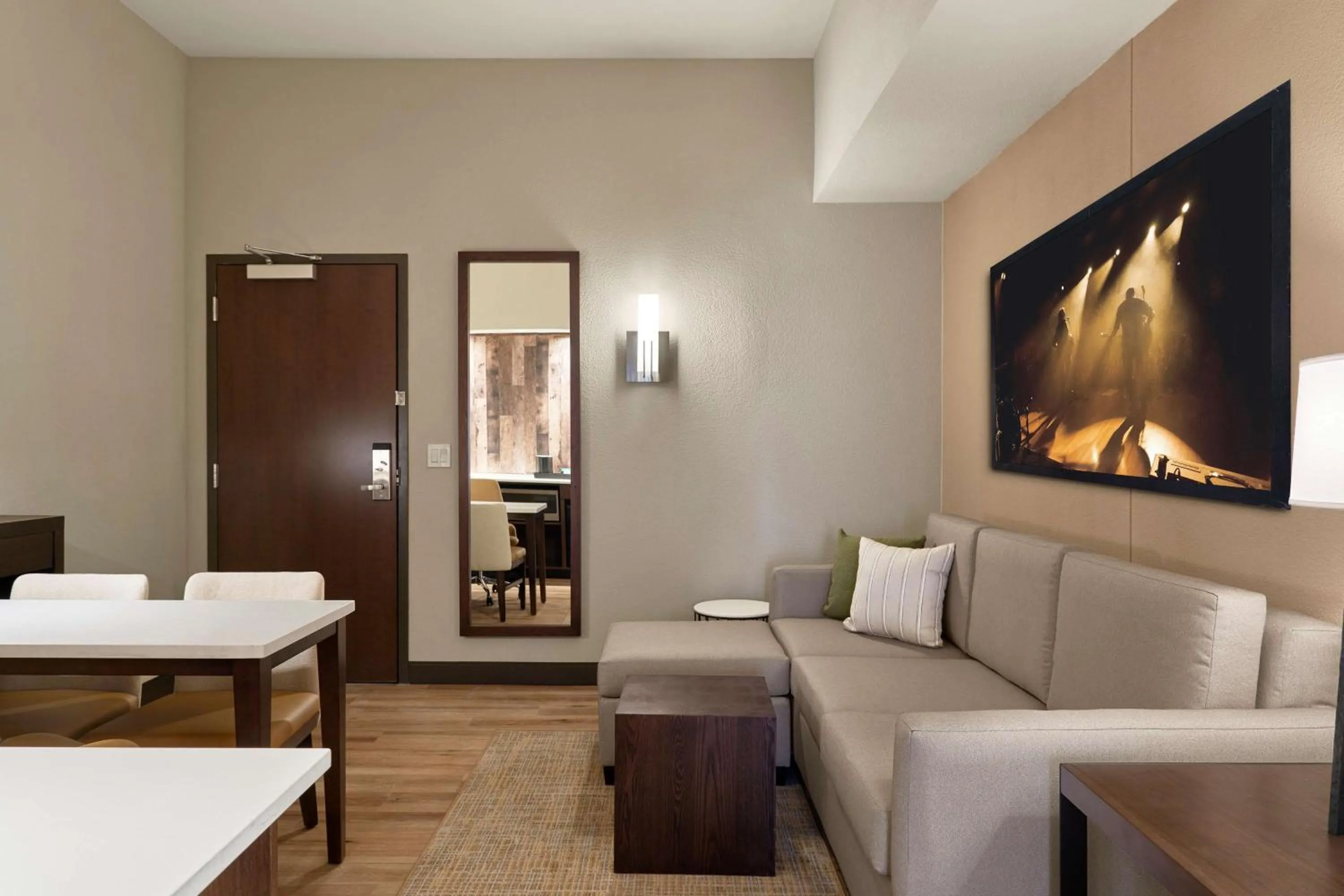 Living room in Embassy Suites by Hilton Nashville Downtown