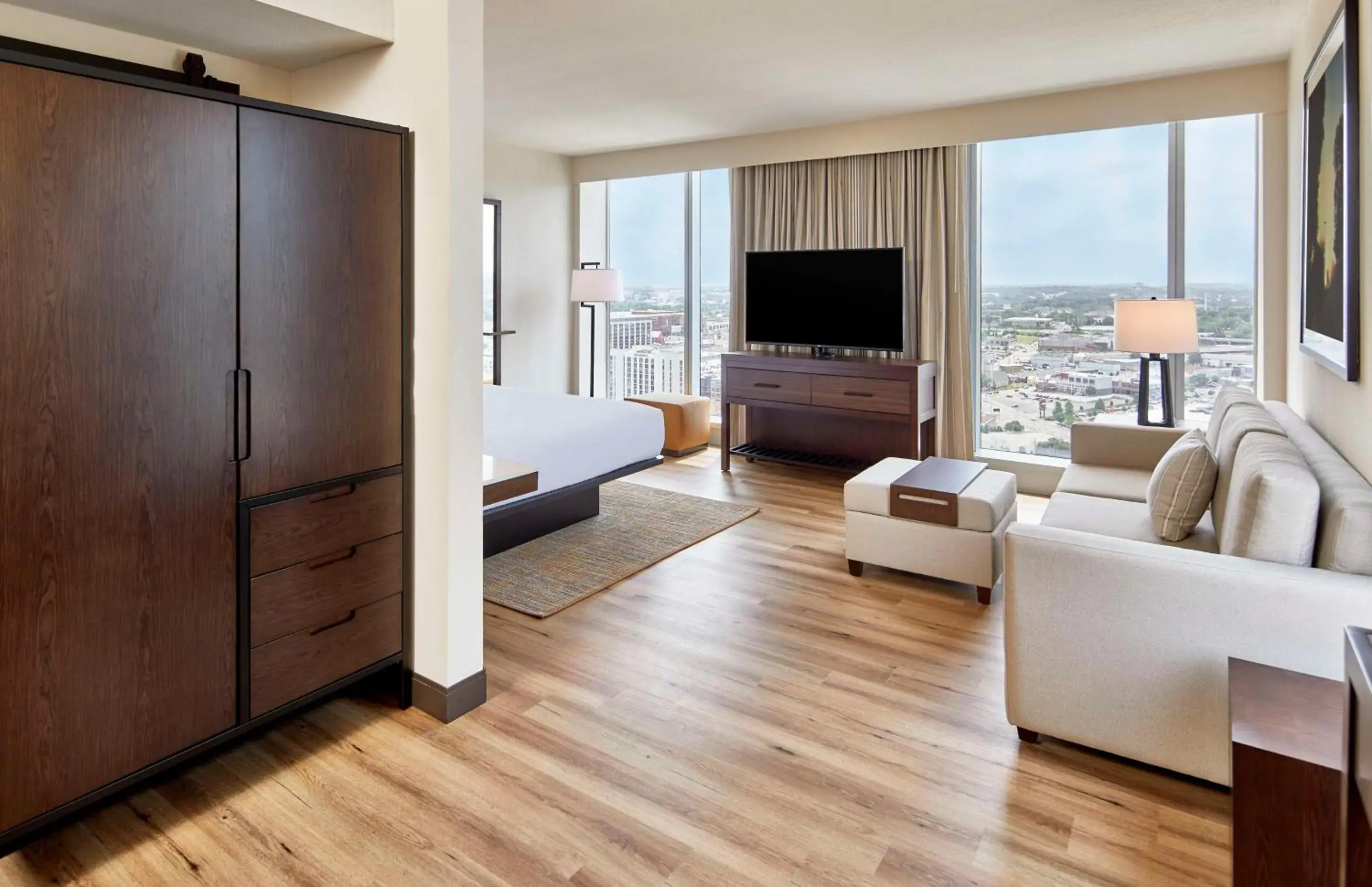 King Studio with City View in Embassy Suites by Hilton Nashville Downtown King Studio with City View in Embassy Suites by Hilton Nashville Downtown