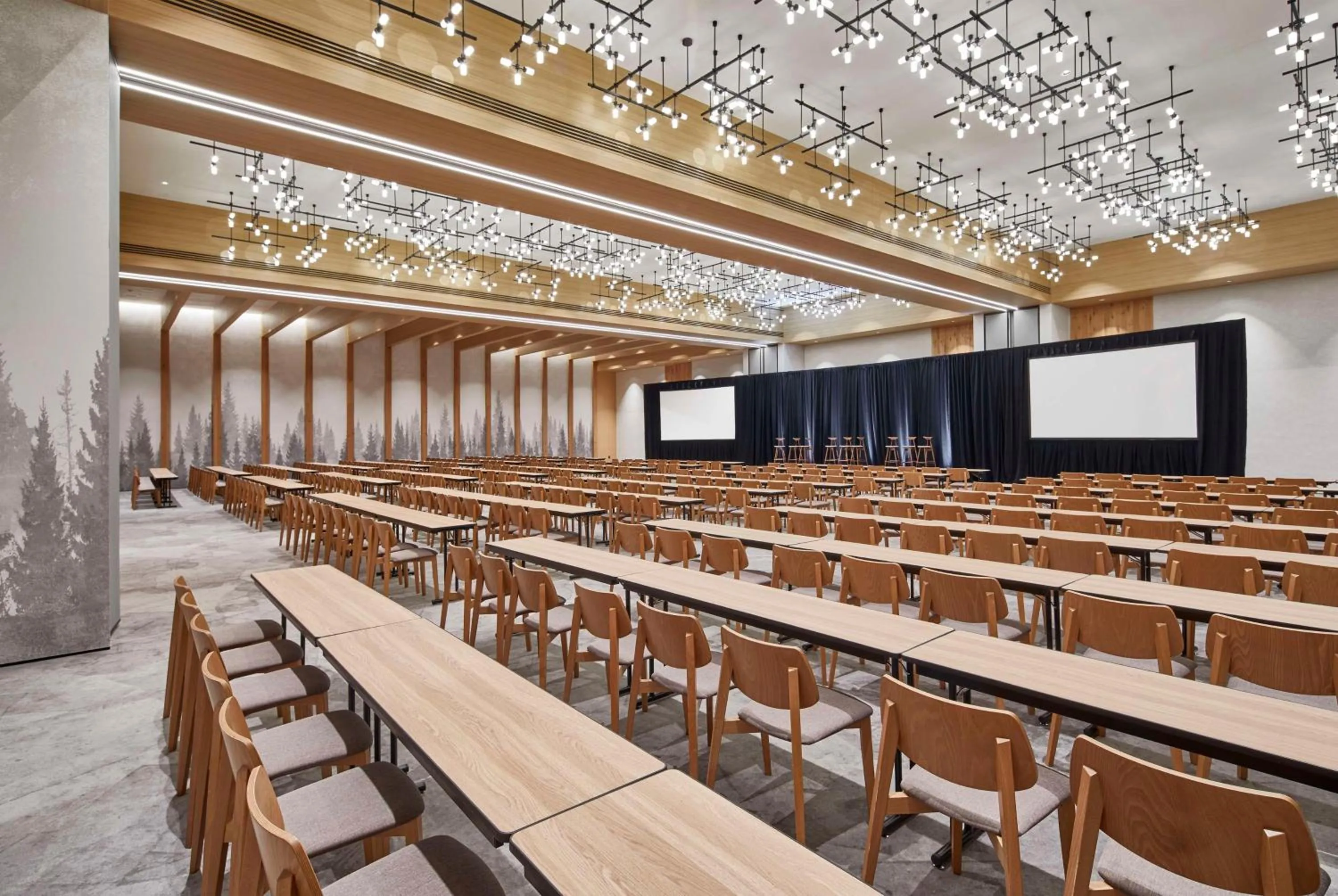 Meeting/conference room in Embassy Suites by Hilton Nashville Downtown