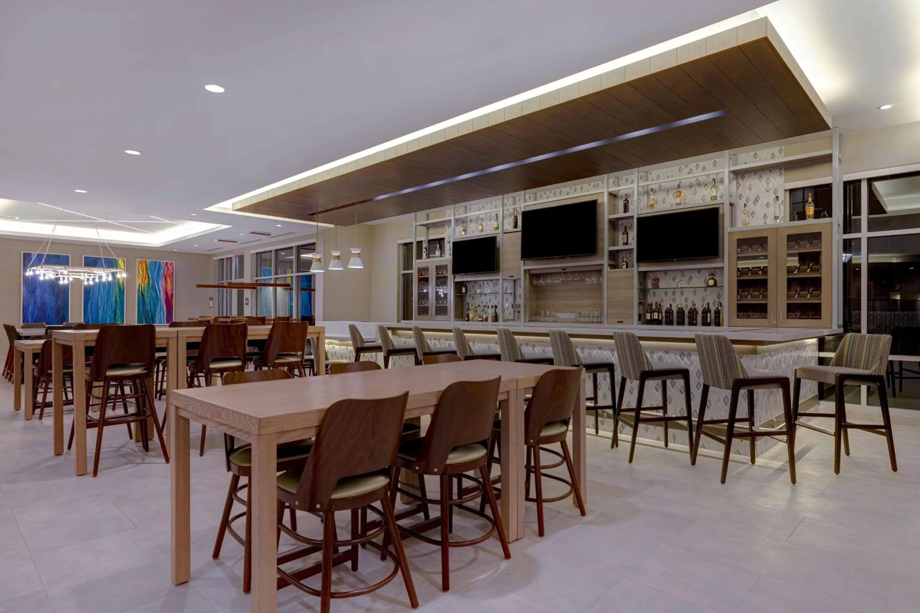 Lounge or bar in Hilton Garden Inn Temecula