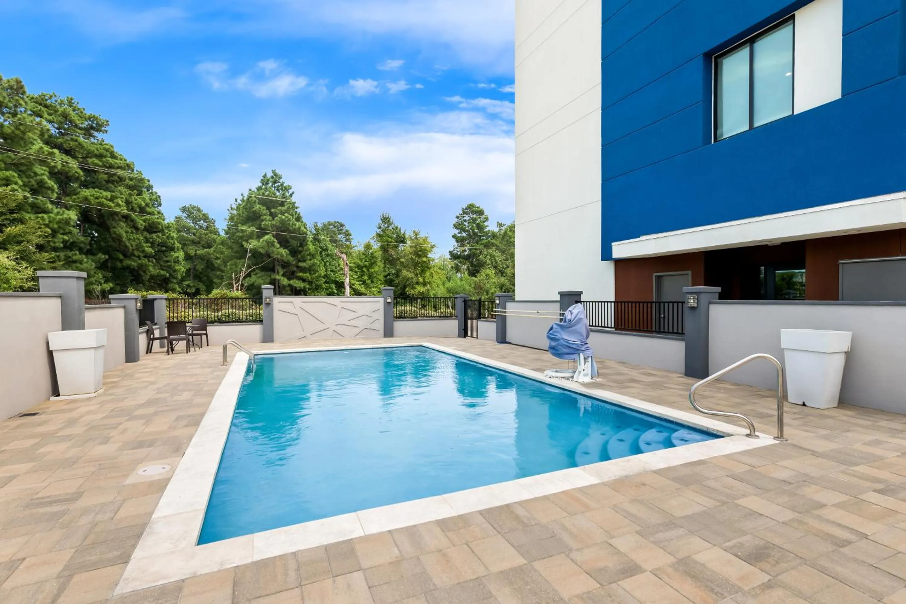 Swimming pool in Hampton Inn Longview