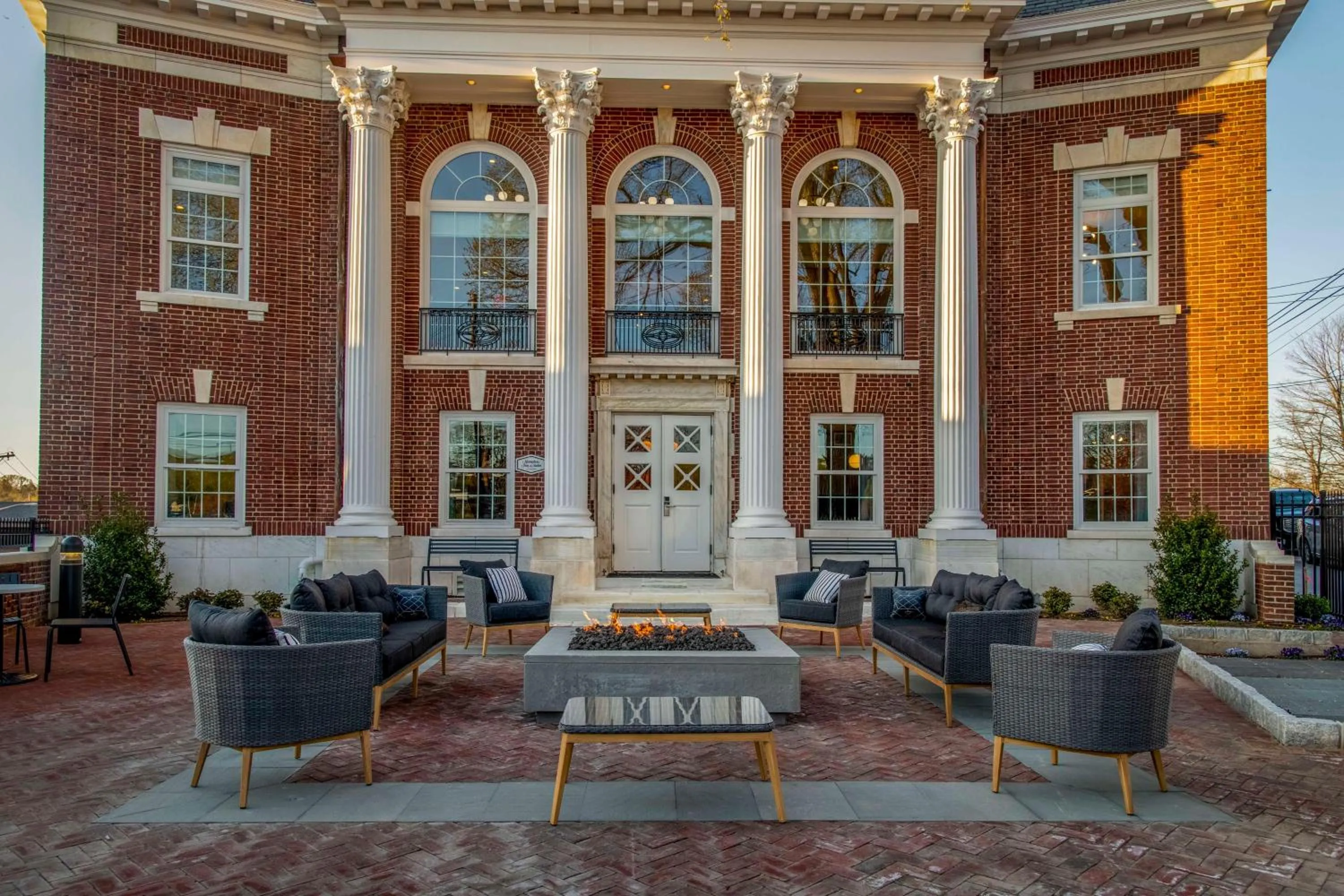 Patio in Hampton Inn & Suites Huntington Downtown, Ny