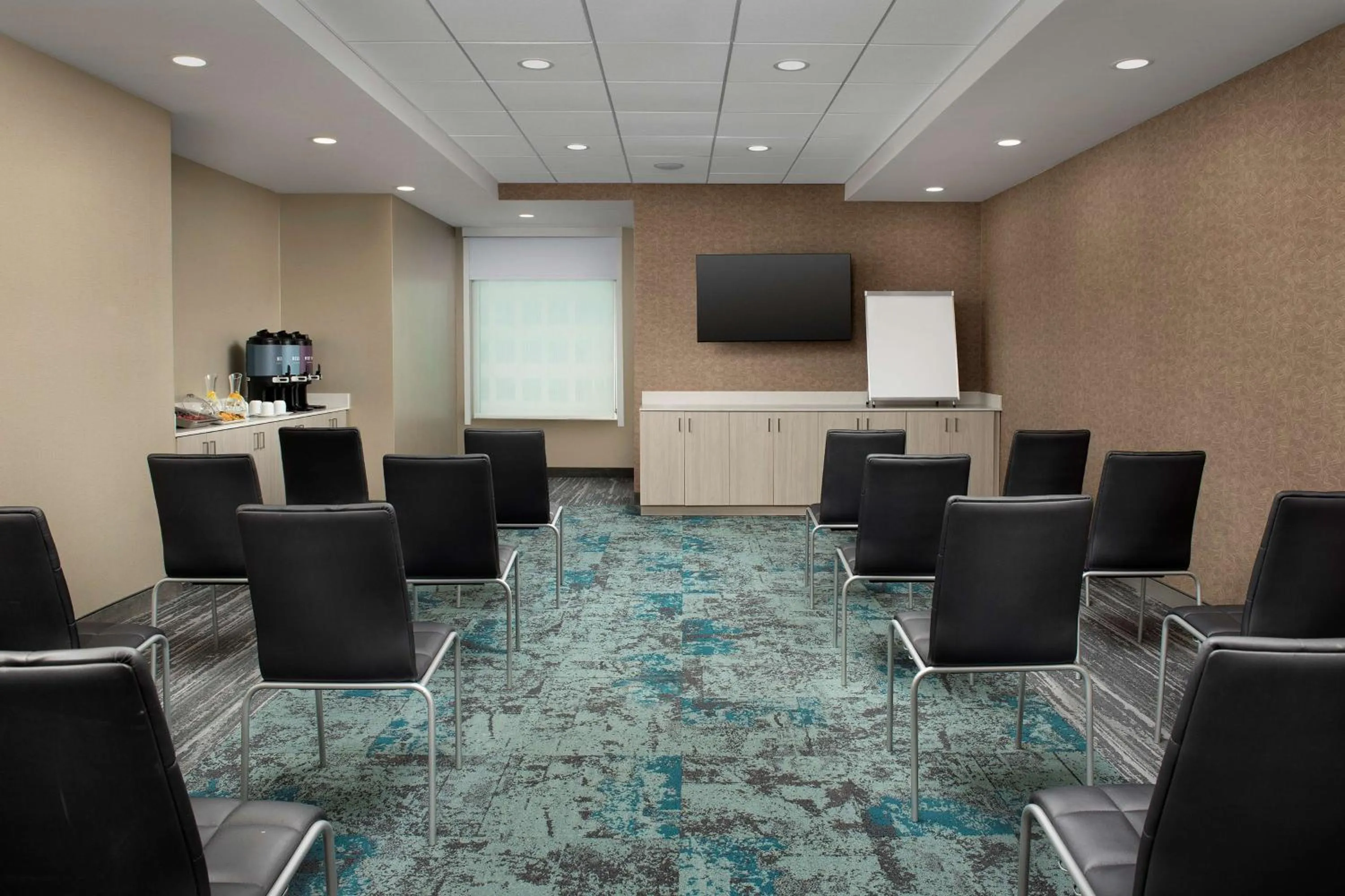 Meeting/conference room in Home2 Suites By Hilton Miami Airport South Blue Lagoon