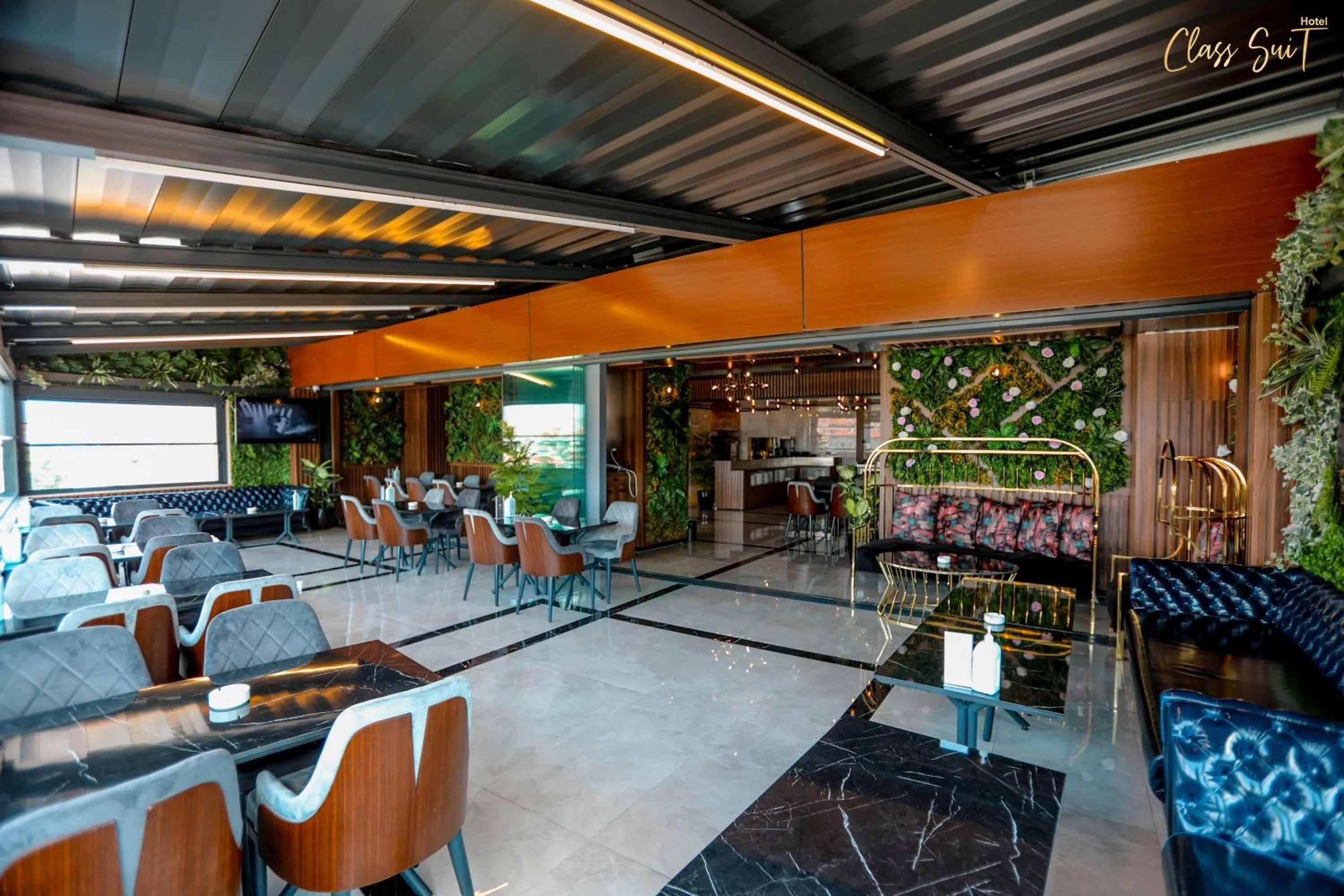 Banquet/Function facilities in Class Suit Hotel