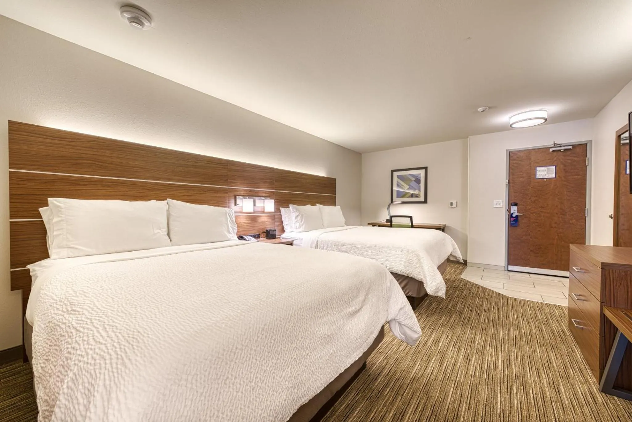 Photo of the whole room, Bed in Holiday Inn Express & Suites - Manitou Springs by IHG