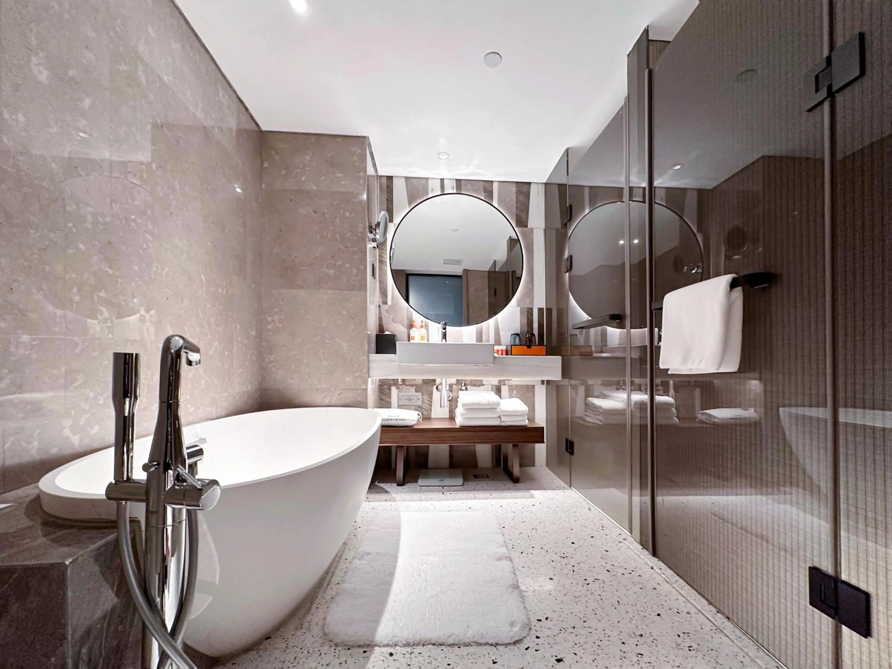 Bath in Crowne Plaza Chongli Resort by IHG