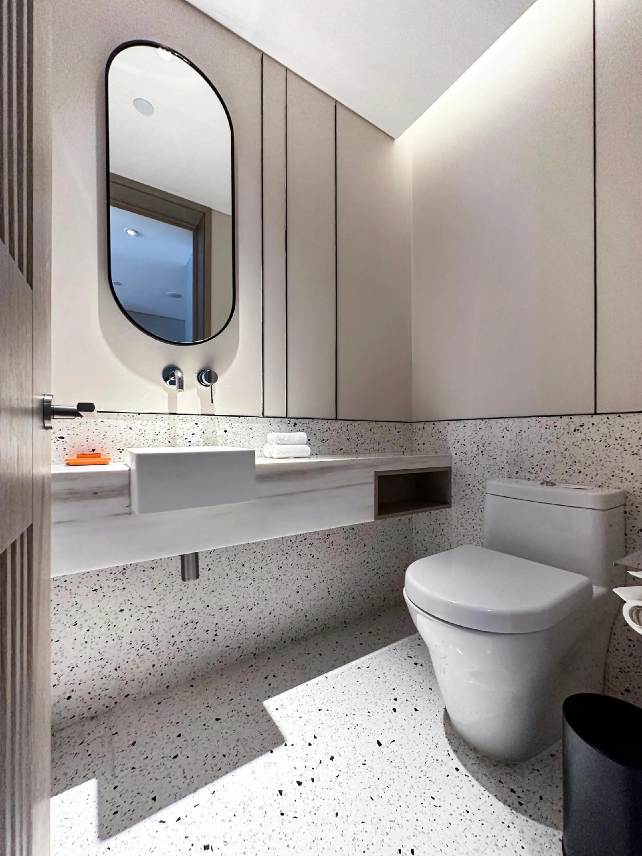 Toilet in Crowne Plaza Chongli Resort by IHG