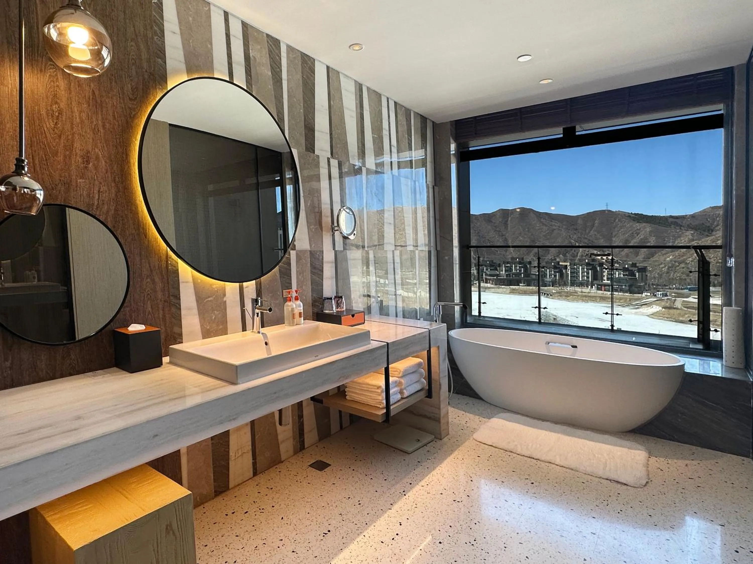 Bath in Crowne Plaza Chongli Resort by IHG