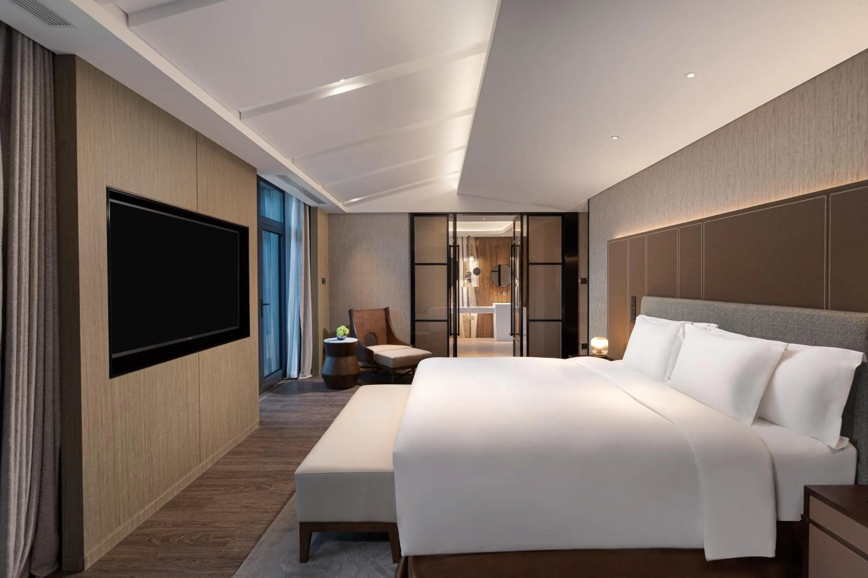 Bed in Crowne Plaza Chongli Resort by IHG