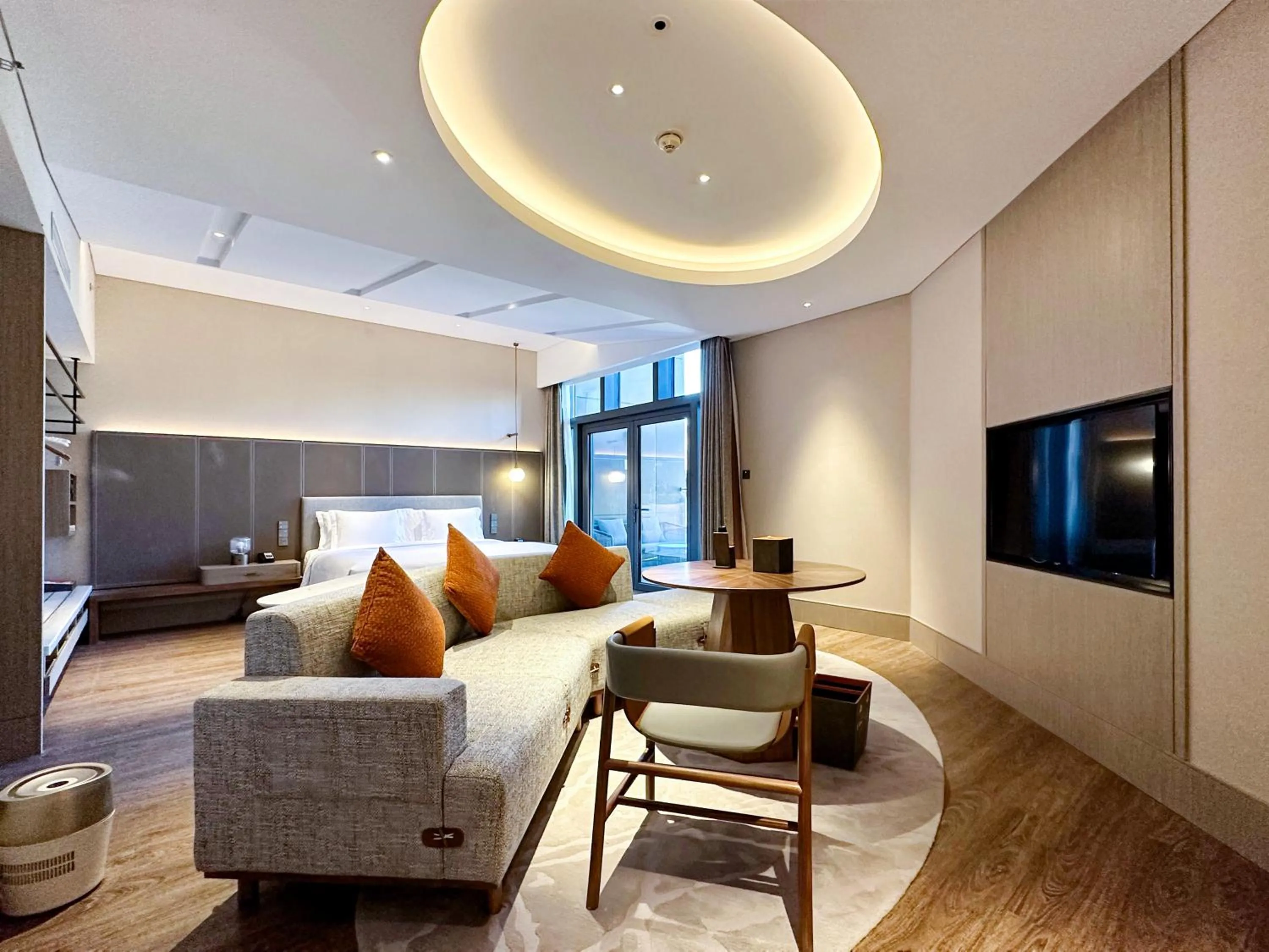 Living room in Crowne Plaza Chongli Resort by IHG